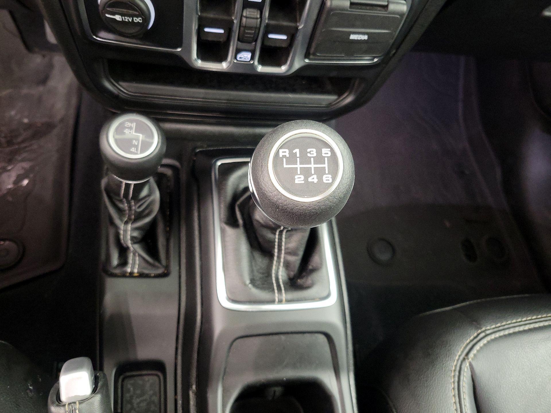 Thumbnail: 2022 Jeep Wrangler - 18