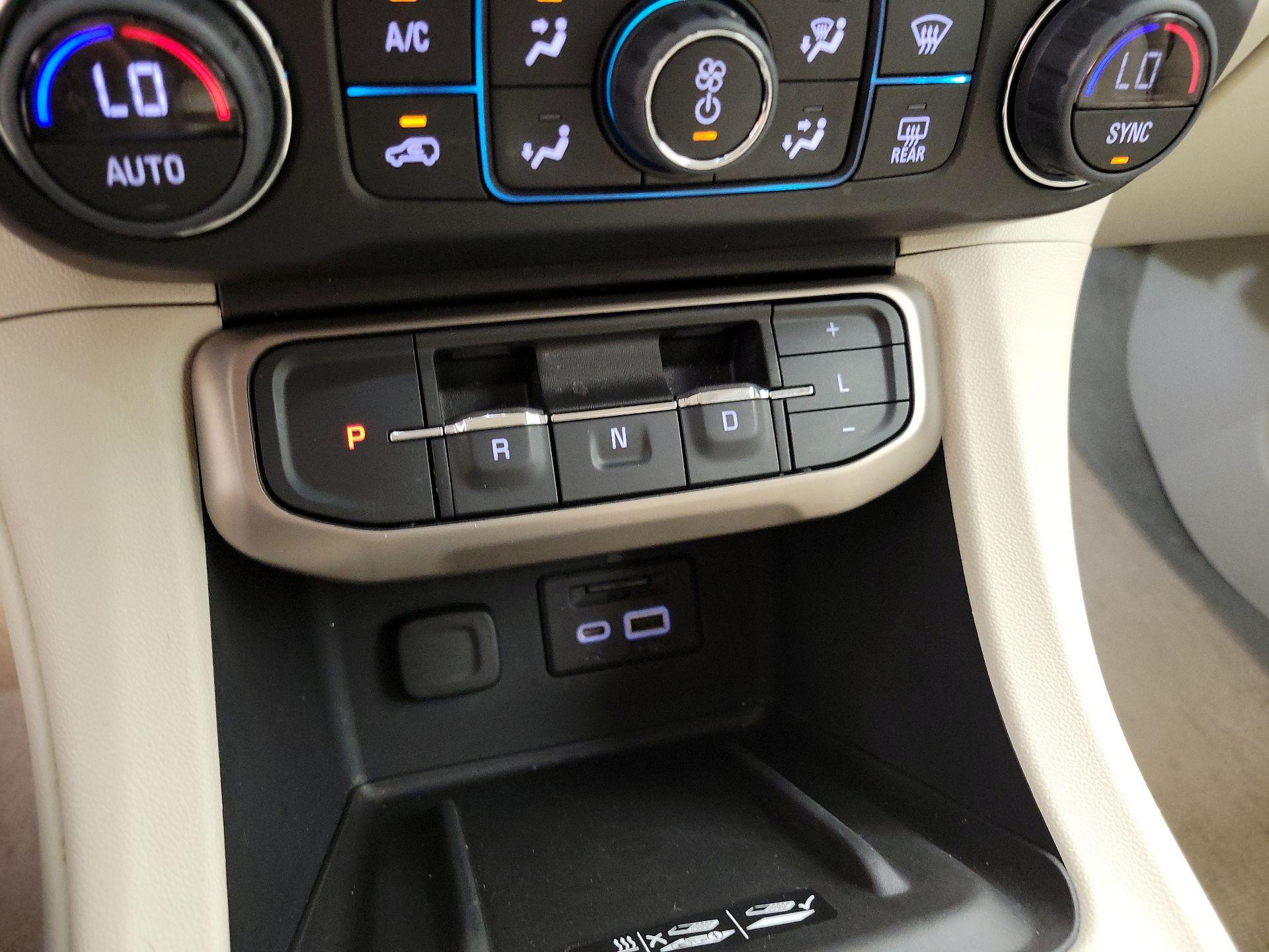 Thumbnail: 2023 GMC Acadia - 18