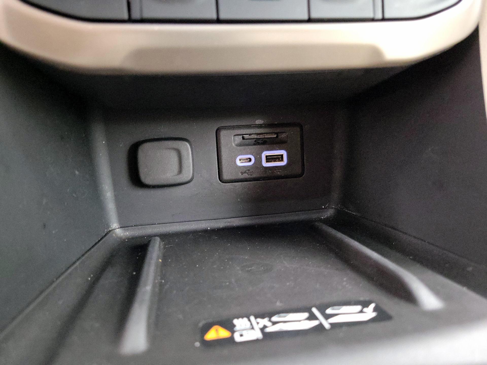 Thumbnail: 2023 GMC Acadia - 19