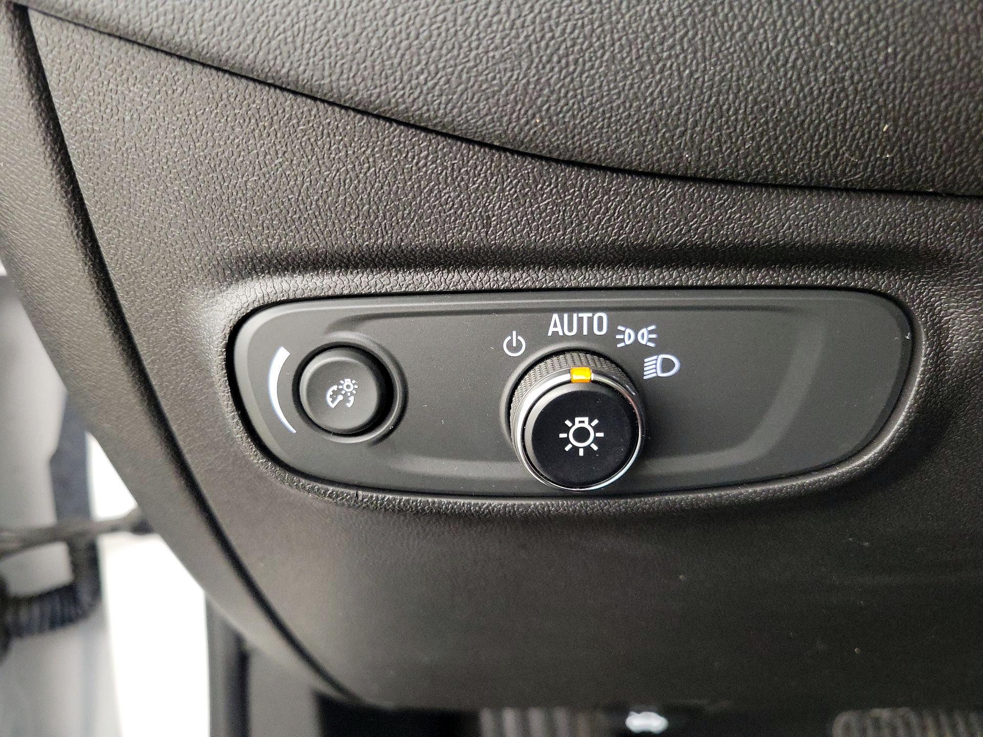 Thumbnail: 2022 Chevrolet Equinox - 13