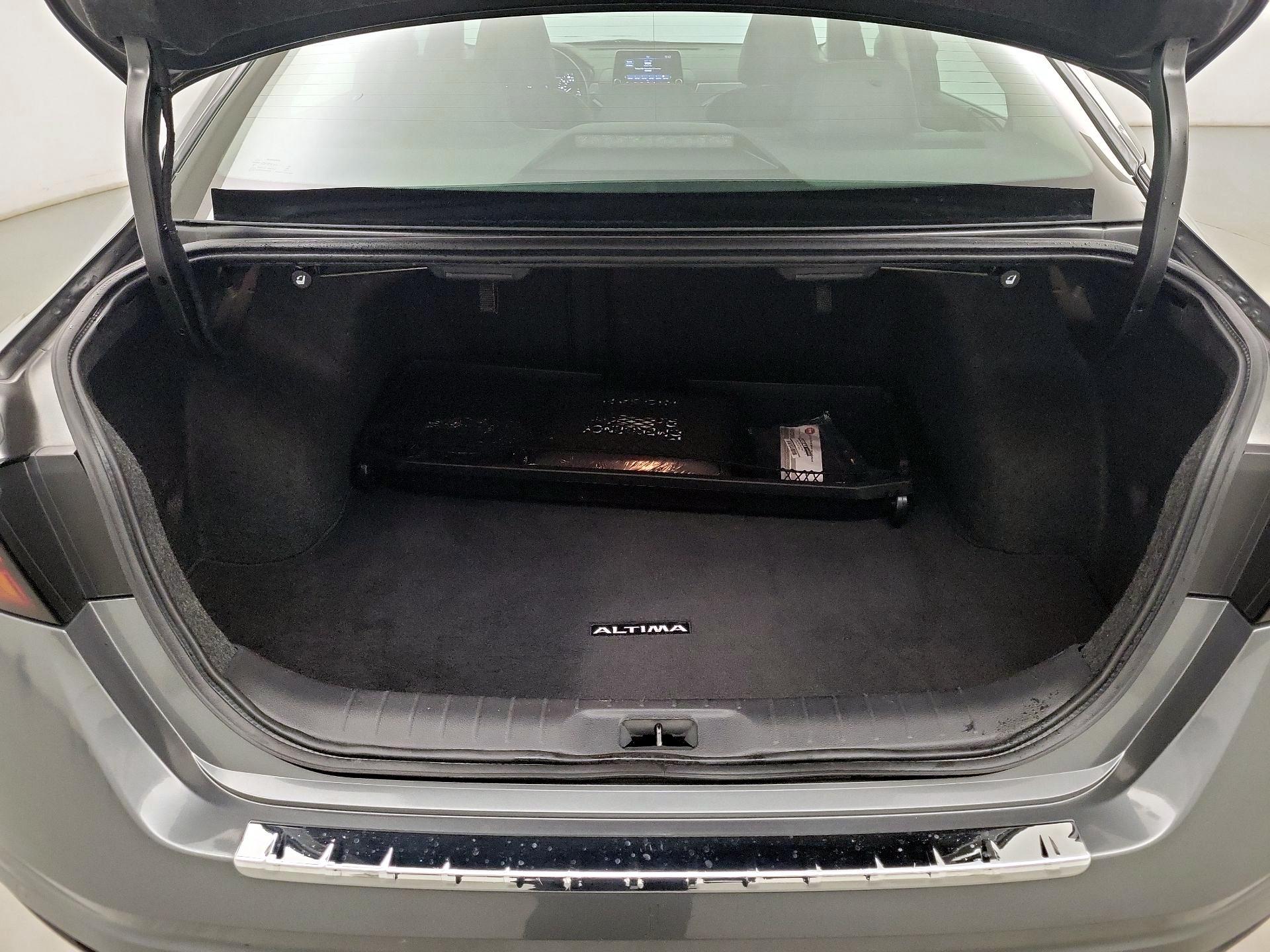 Thumbnail: 2023 Nissan Altima - 18