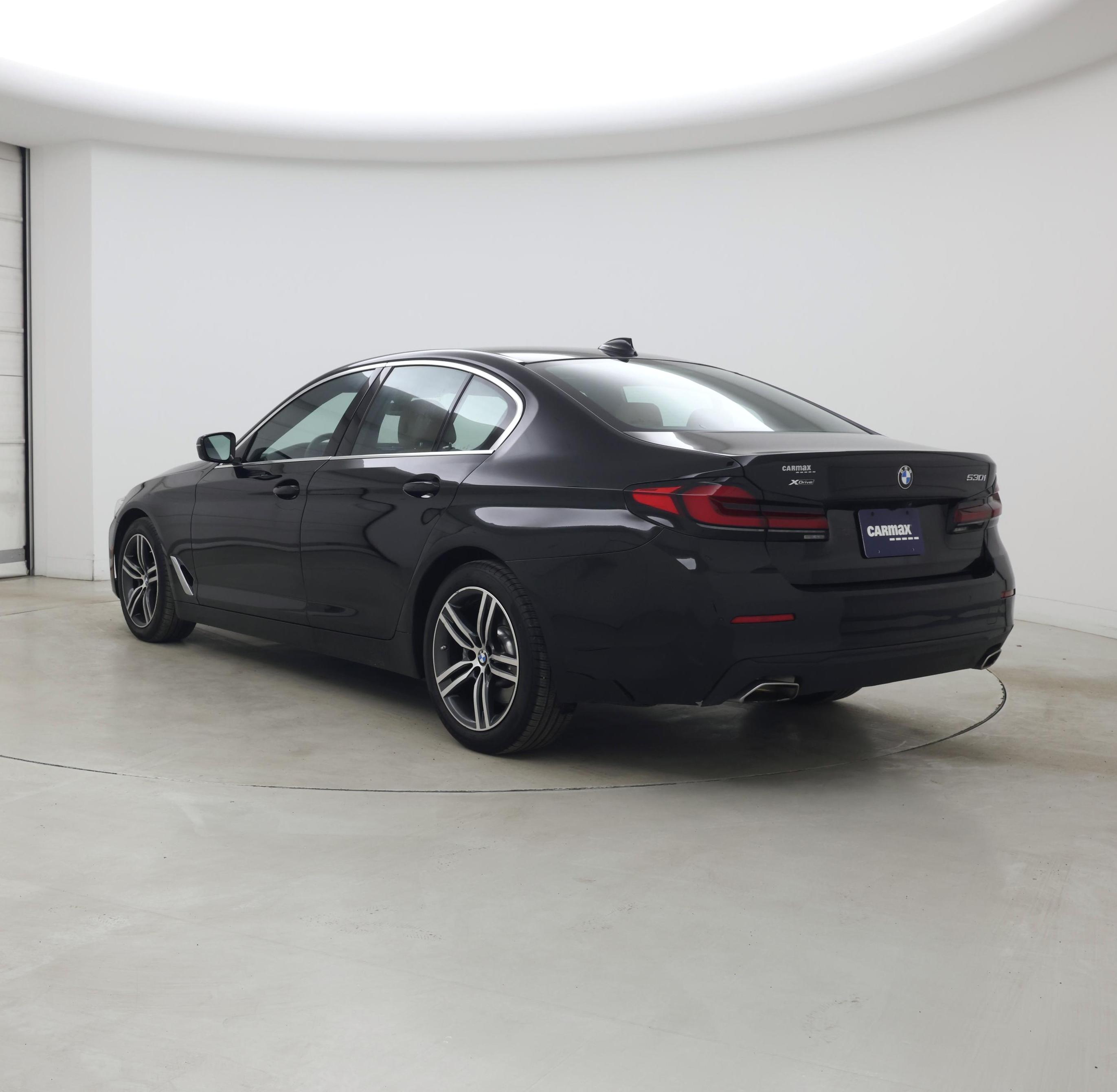 Thumbnail: 2023 BMW 5 Series - 2