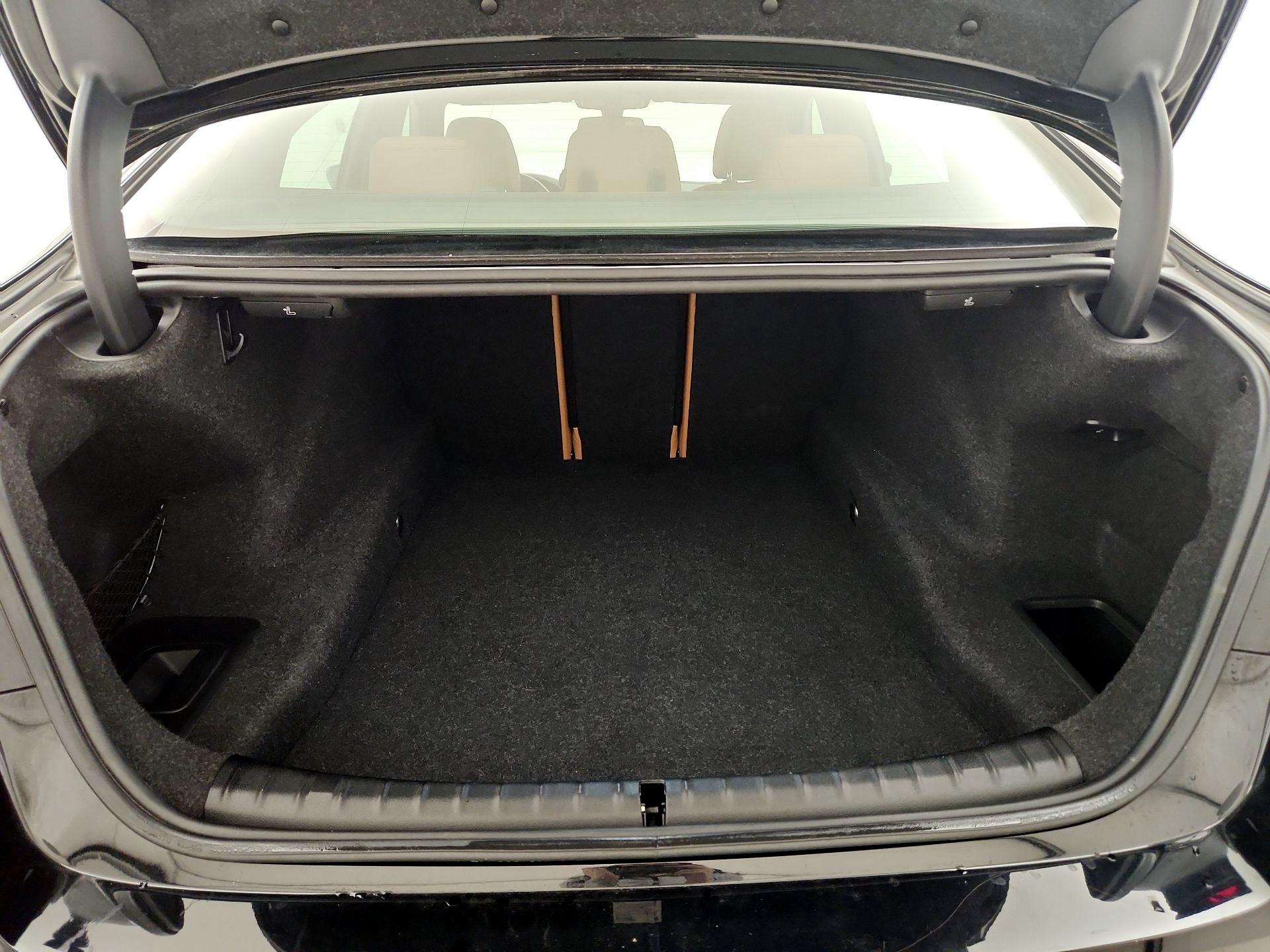 Thumbnail: 2023 BMW 5 Series - 20