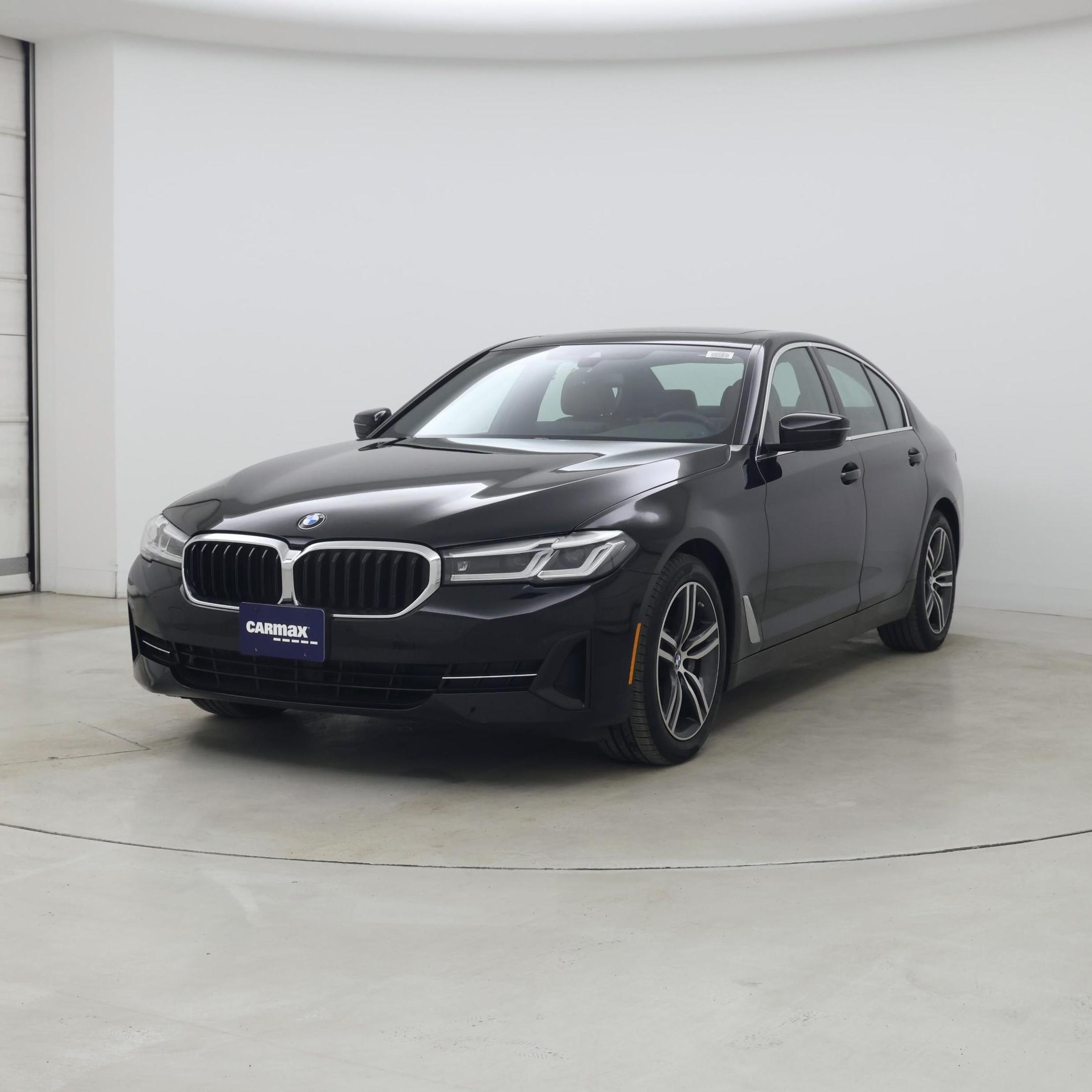 Thumbnail: 2023 BMW 5 Series - 4