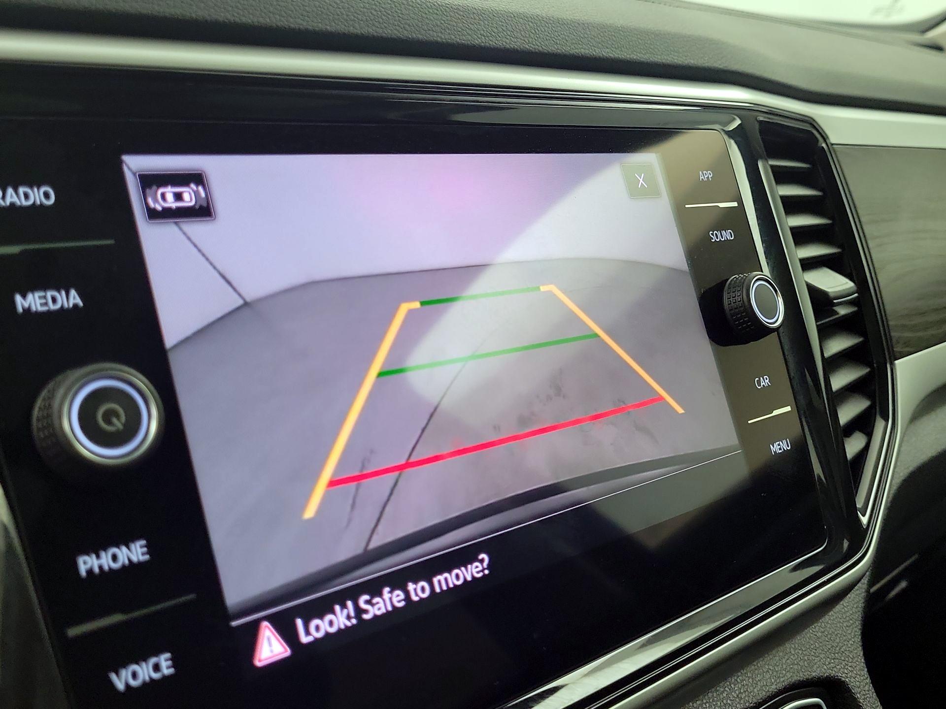 Thumbnail: 2022 Volkswagen Atlas - 12