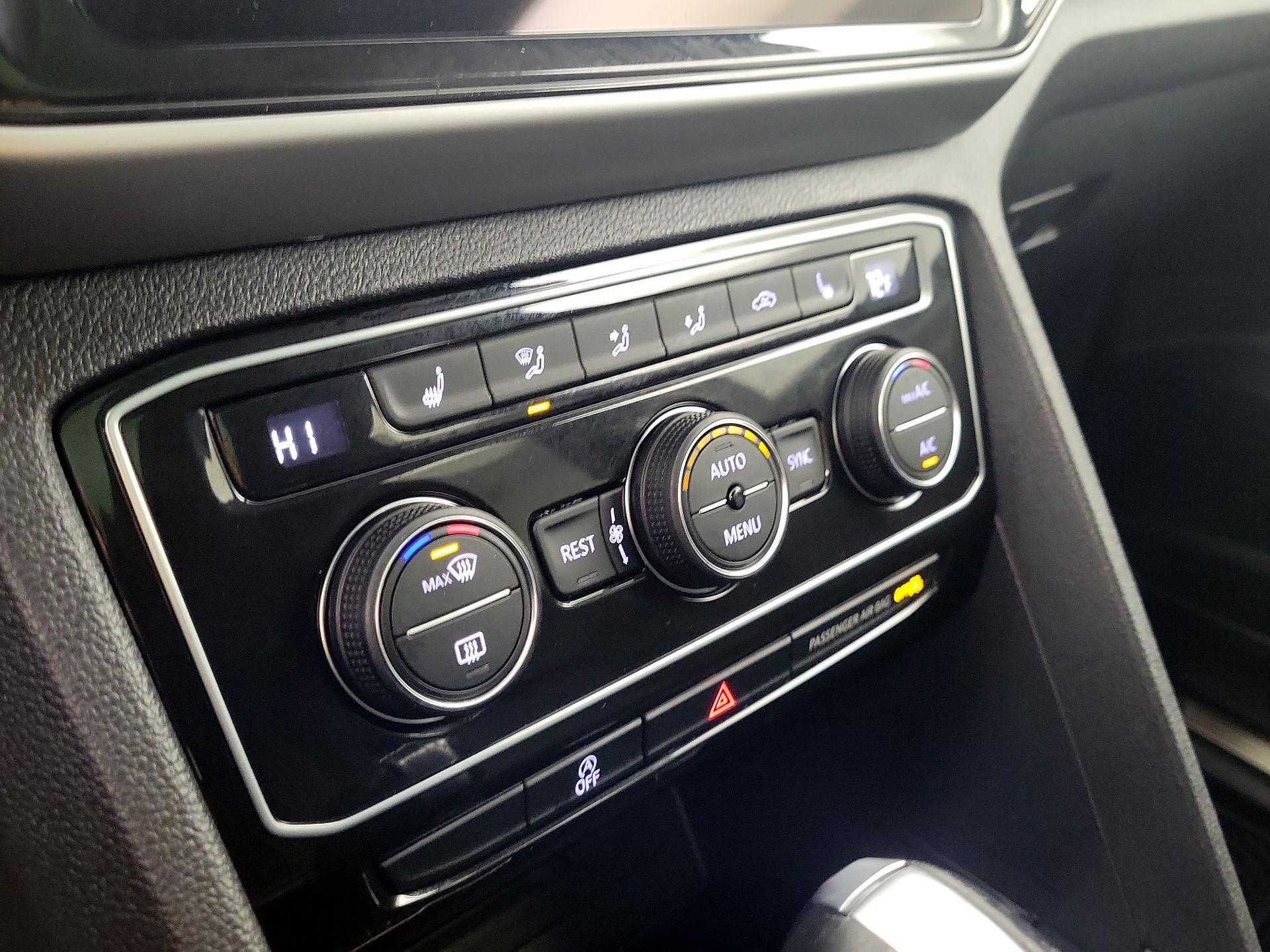 Thumbnail: 2022 Volkswagen Atlas - 14