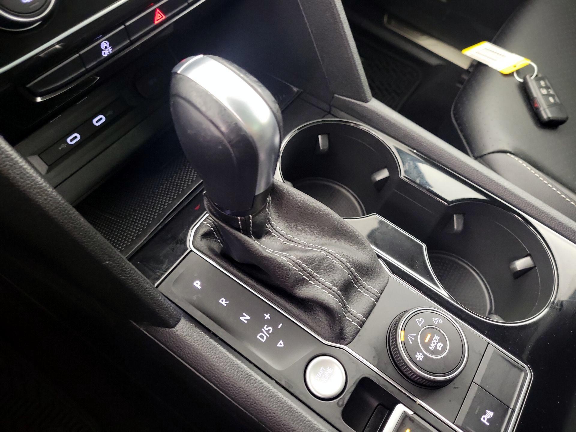 Thumbnail: 2022 Volkswagen Atlas - 15