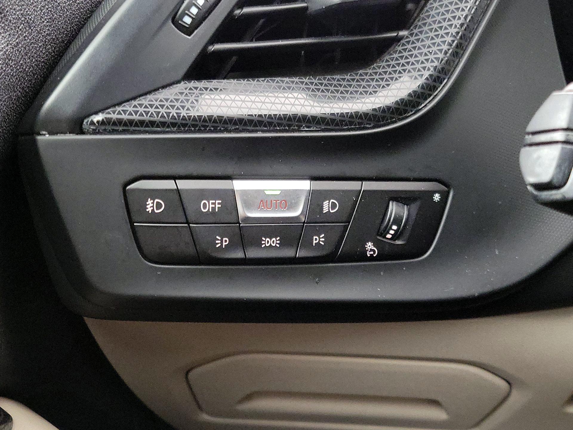 Thumbnail: 2022 Jeep Compass - 13