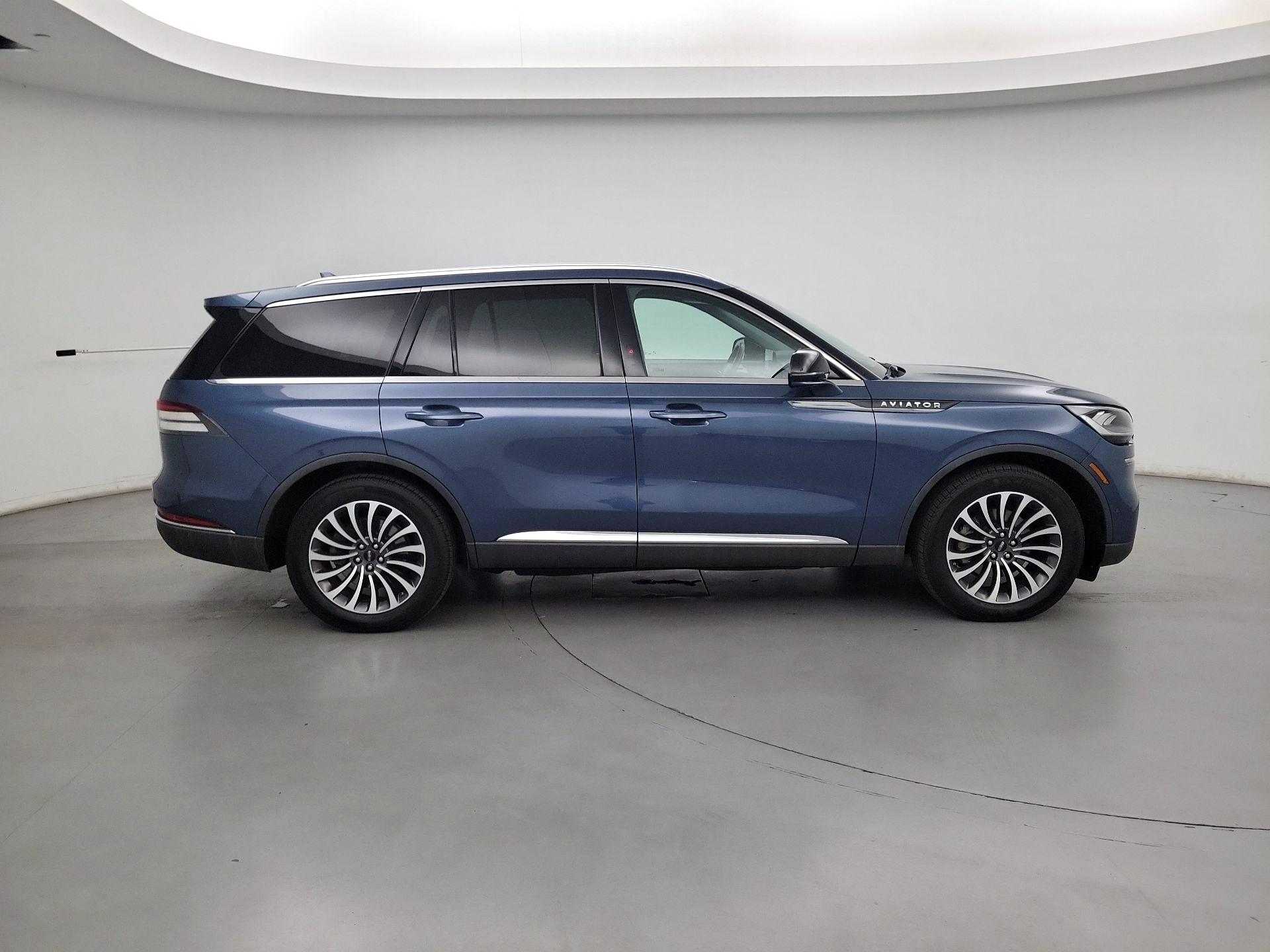 Thumbnail: 2020 Lincoln Aviator - 4