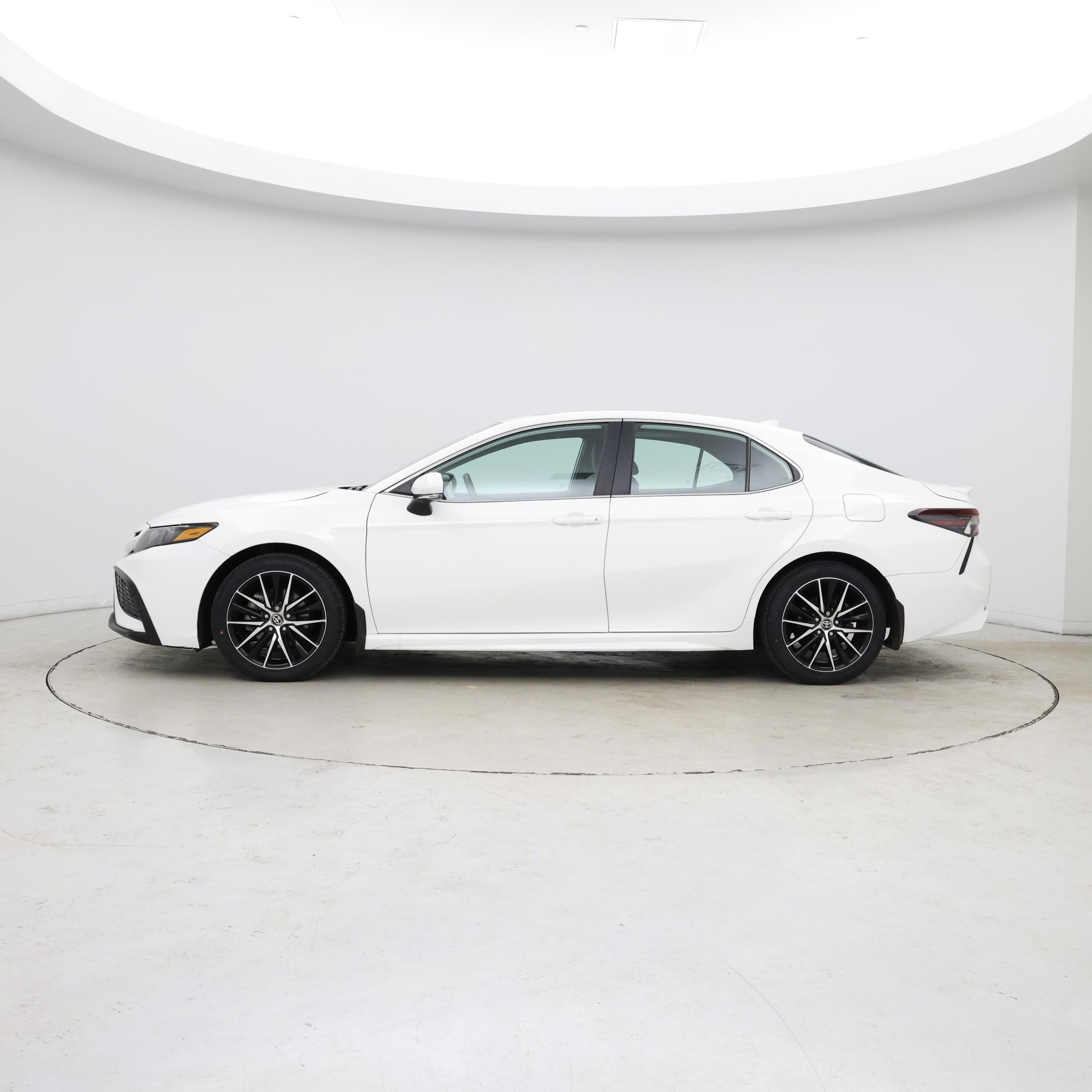 Thumbnail: 2024 Toyota Camry - 3