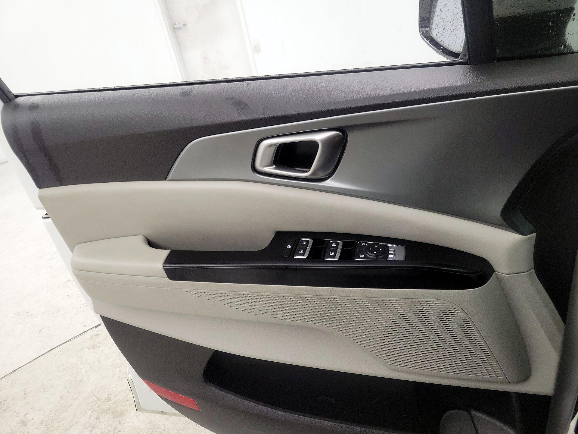 Thumbnail: 2024 Kia Carnival - 12