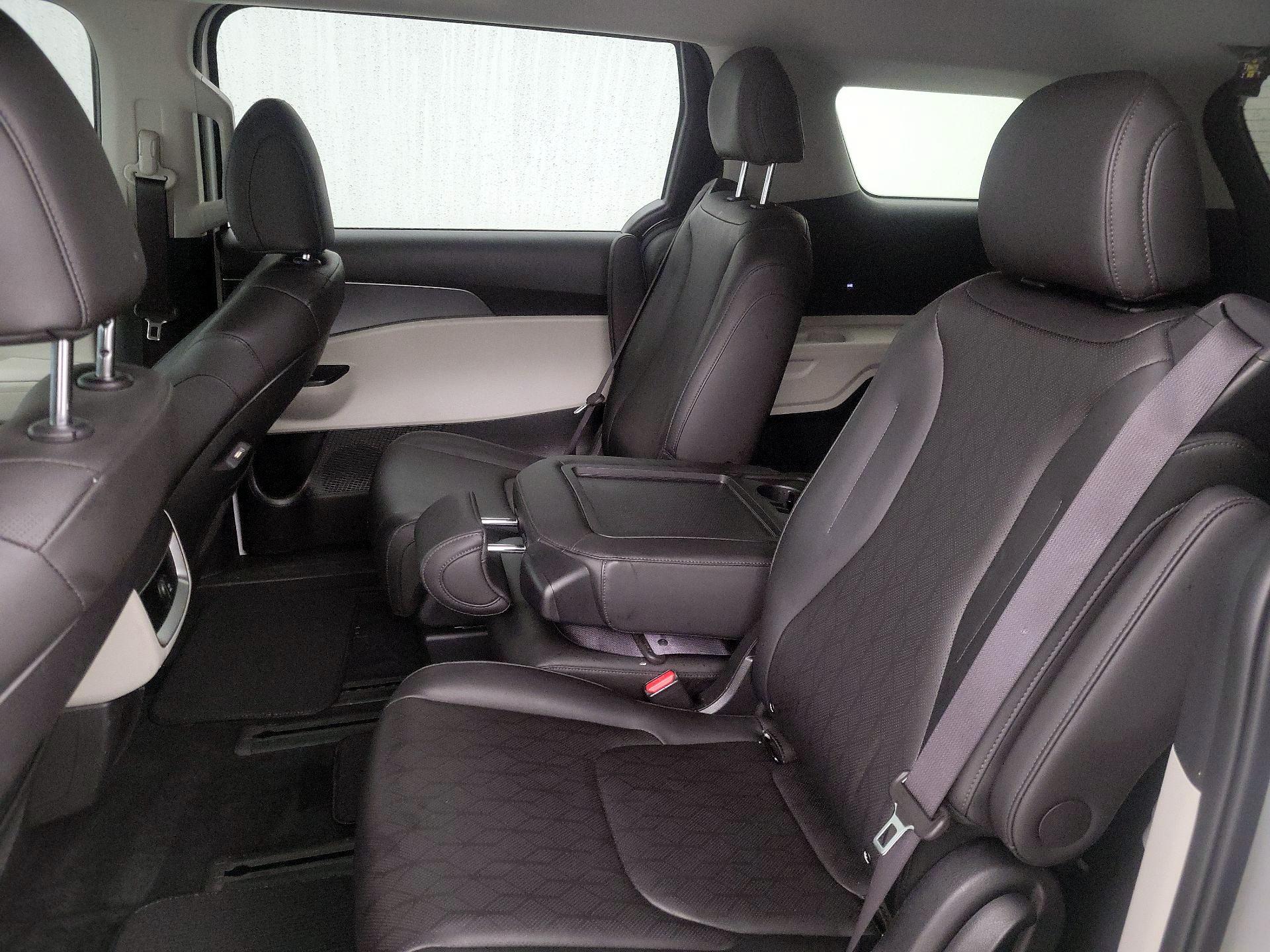 Thumbnail: 2024 Kia Carnival - 19