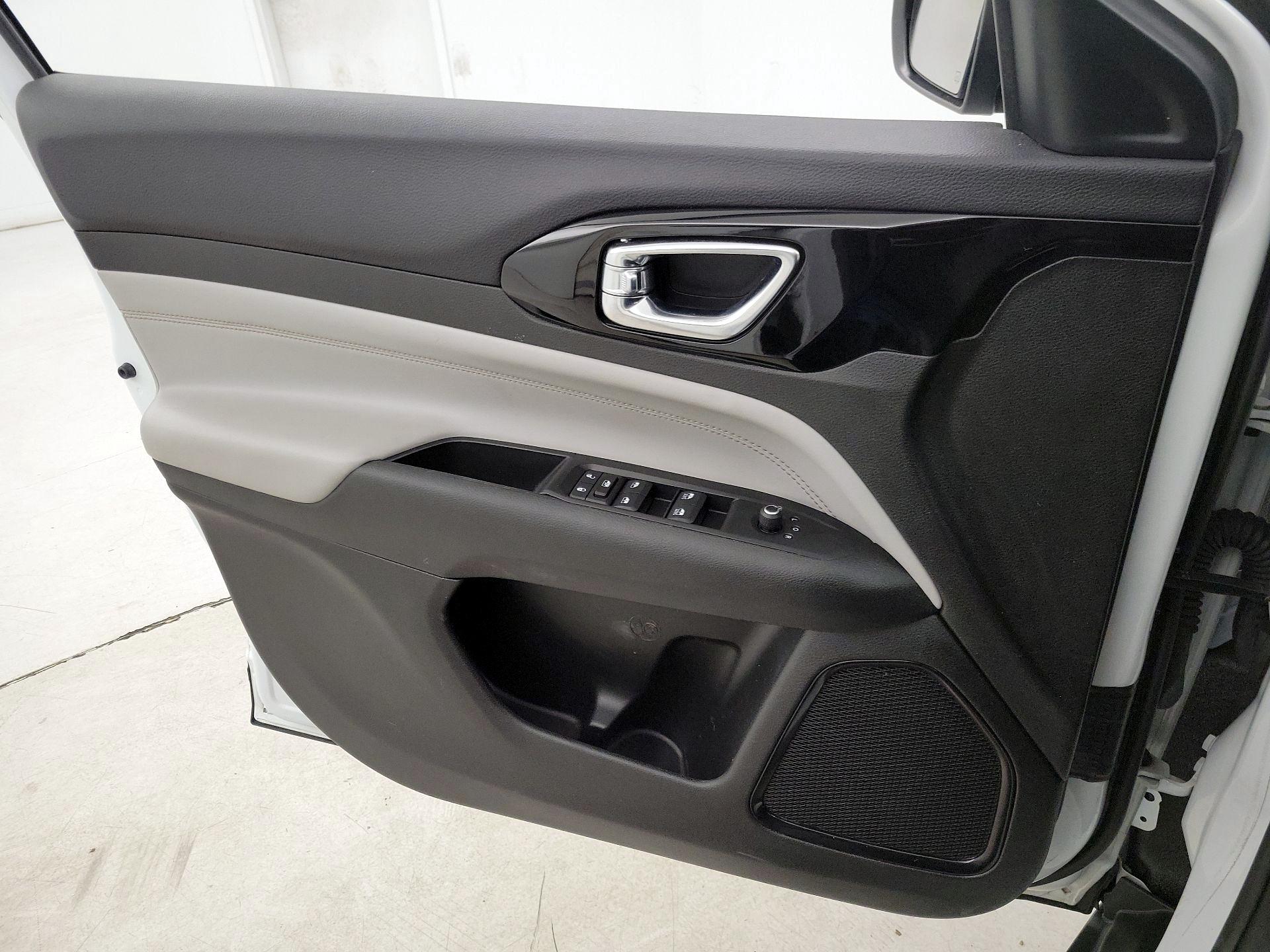 Thumbnail: 2022 Jeep Compass - 12