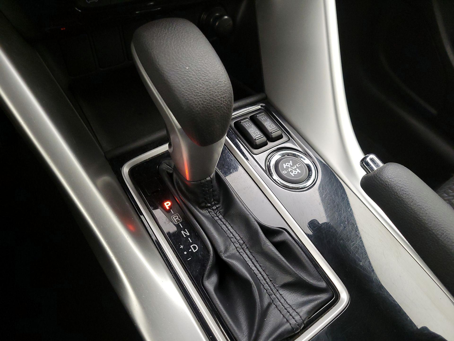 Thumbnail: 2023 Mitsubishi Eclipse Cross - 17