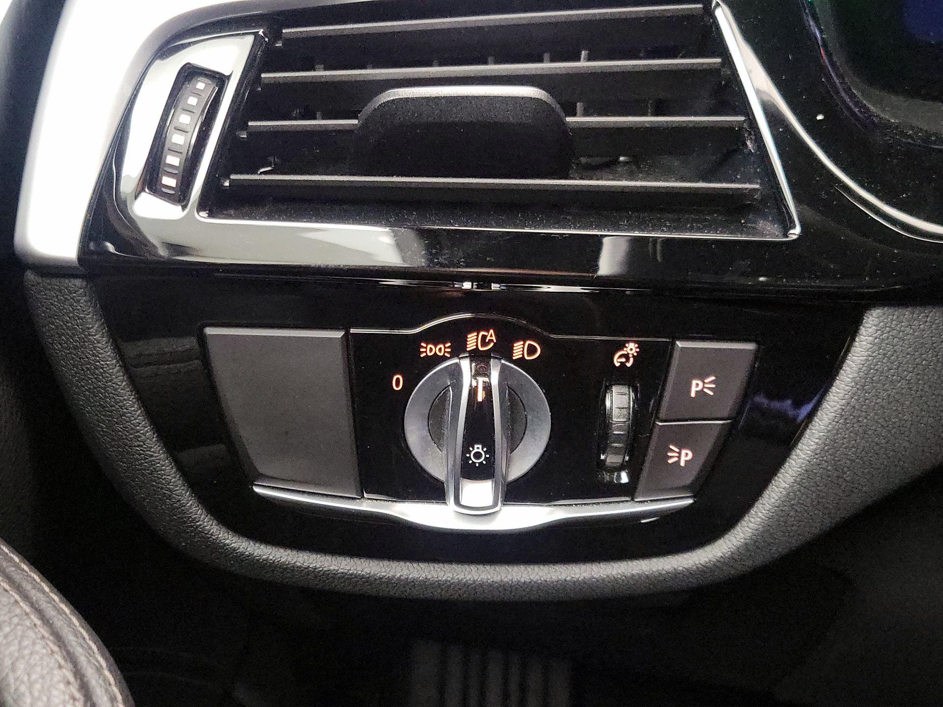 Thumbnail: 2021 BMW 5 Series - 13