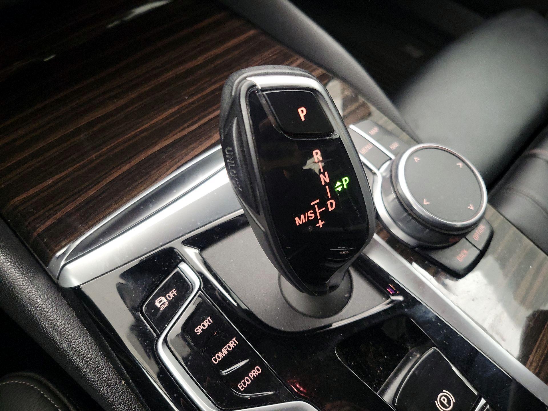 Thumbnail: 2021 BMW 5 Series - 18