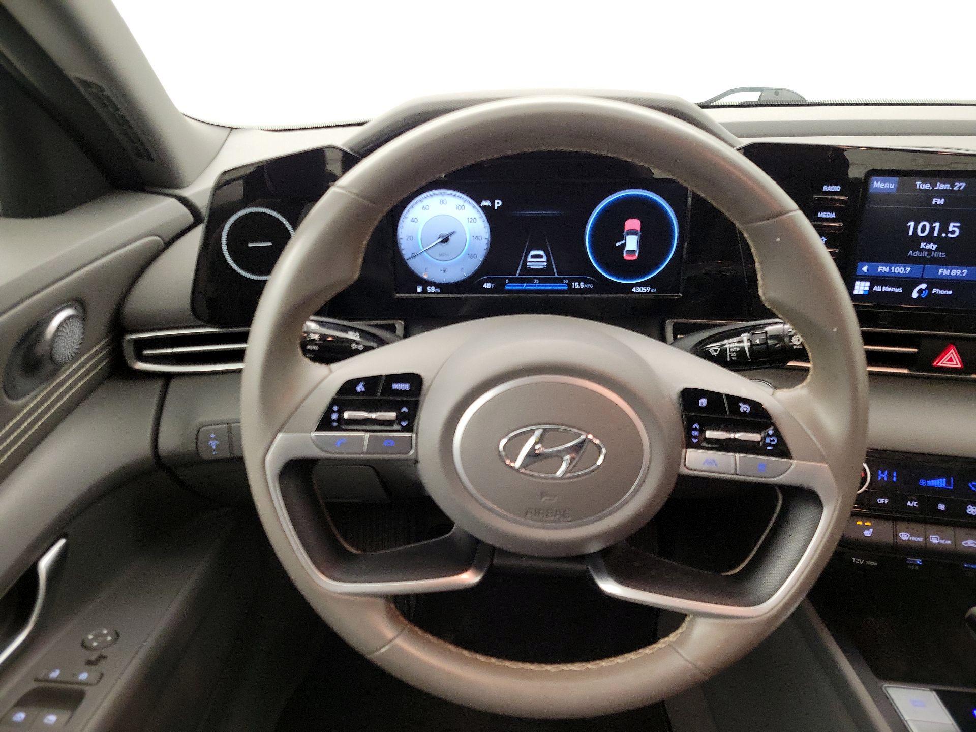 Thumbnail: 2022 Hyundai Elantra - 10