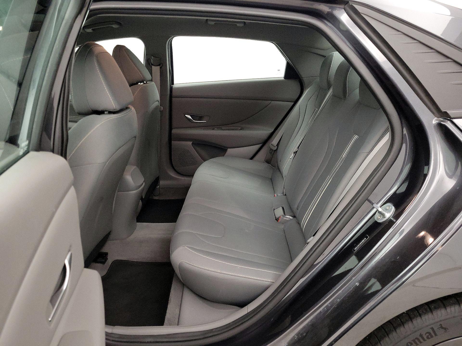 Thumbnail: 2022 Hyundai Elantra - 19