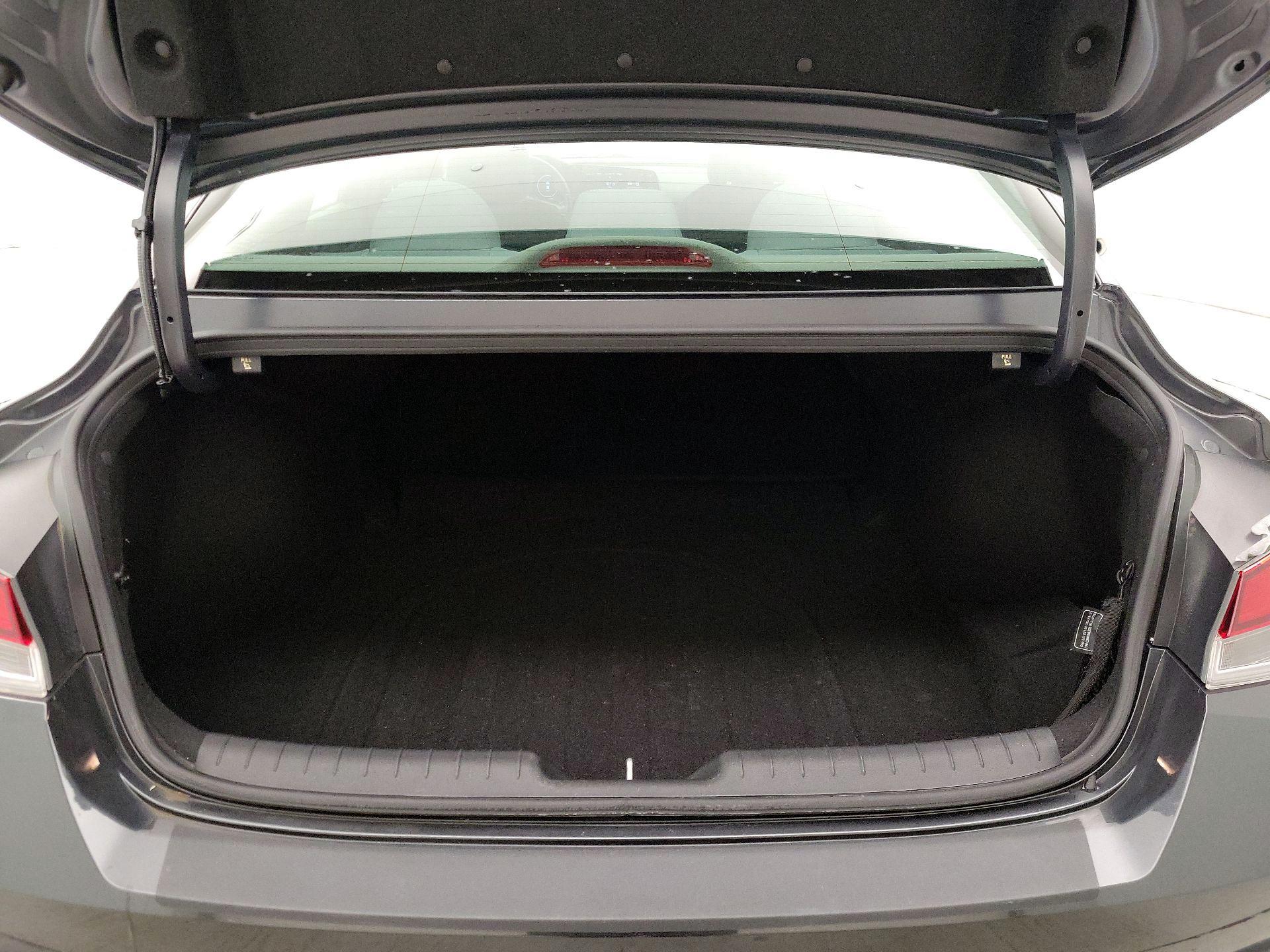 Thumbnail: 2022 Hyundai Elantra - 20