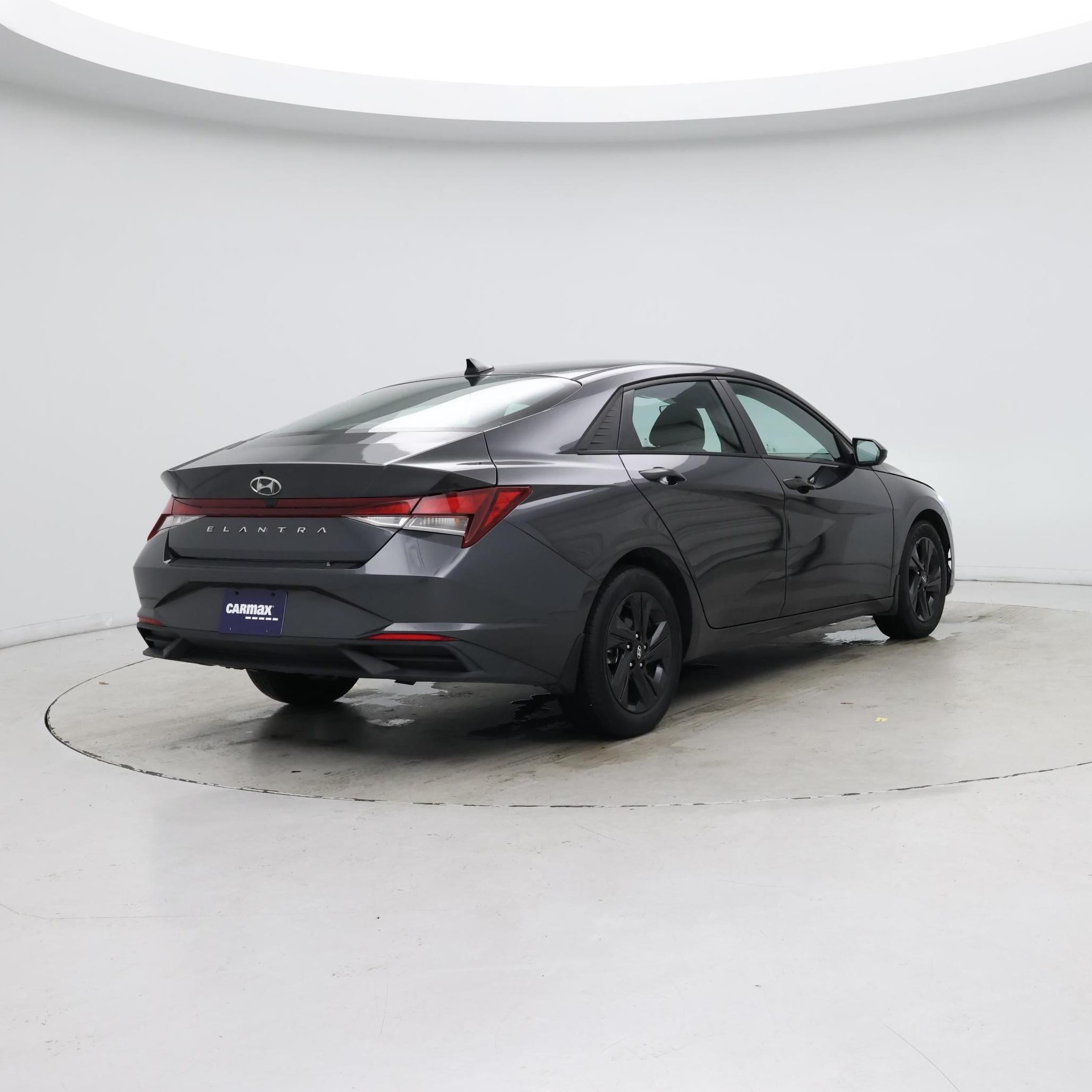 Thumbnail: 2022 Hyundai Elantra - 8