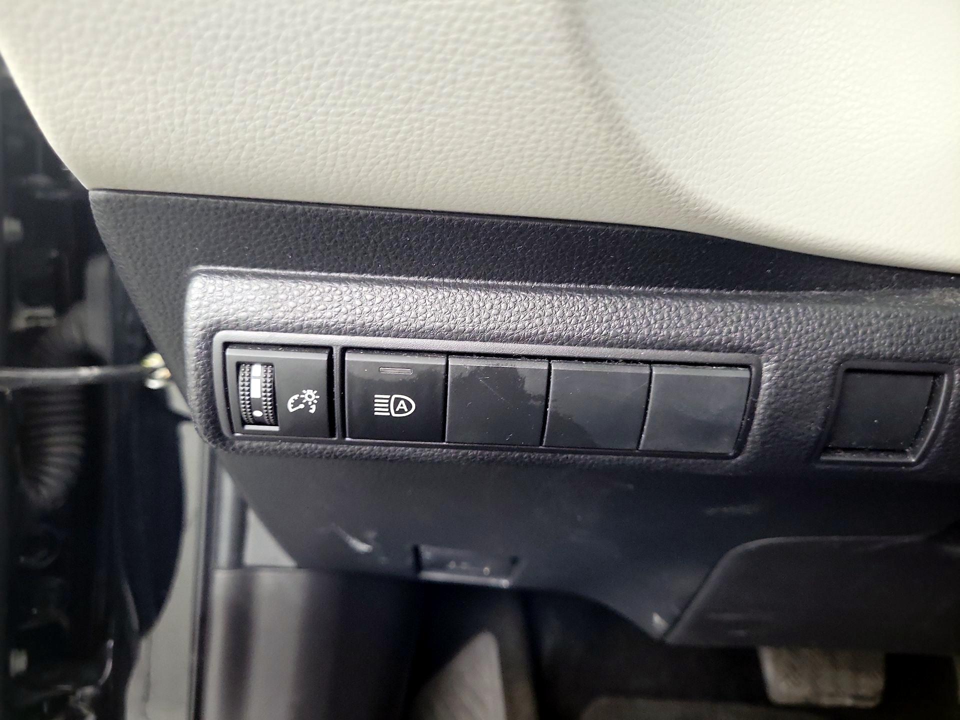 Thumbnail: 2023 Toyota Corolla - 11