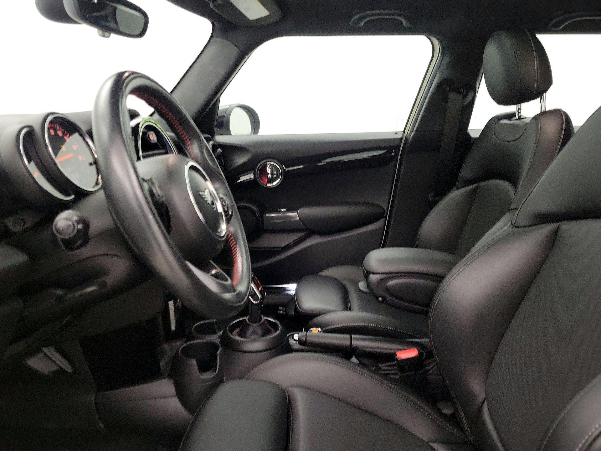 Thumbnail: 2020 MINI Cooper Hardtop - 11