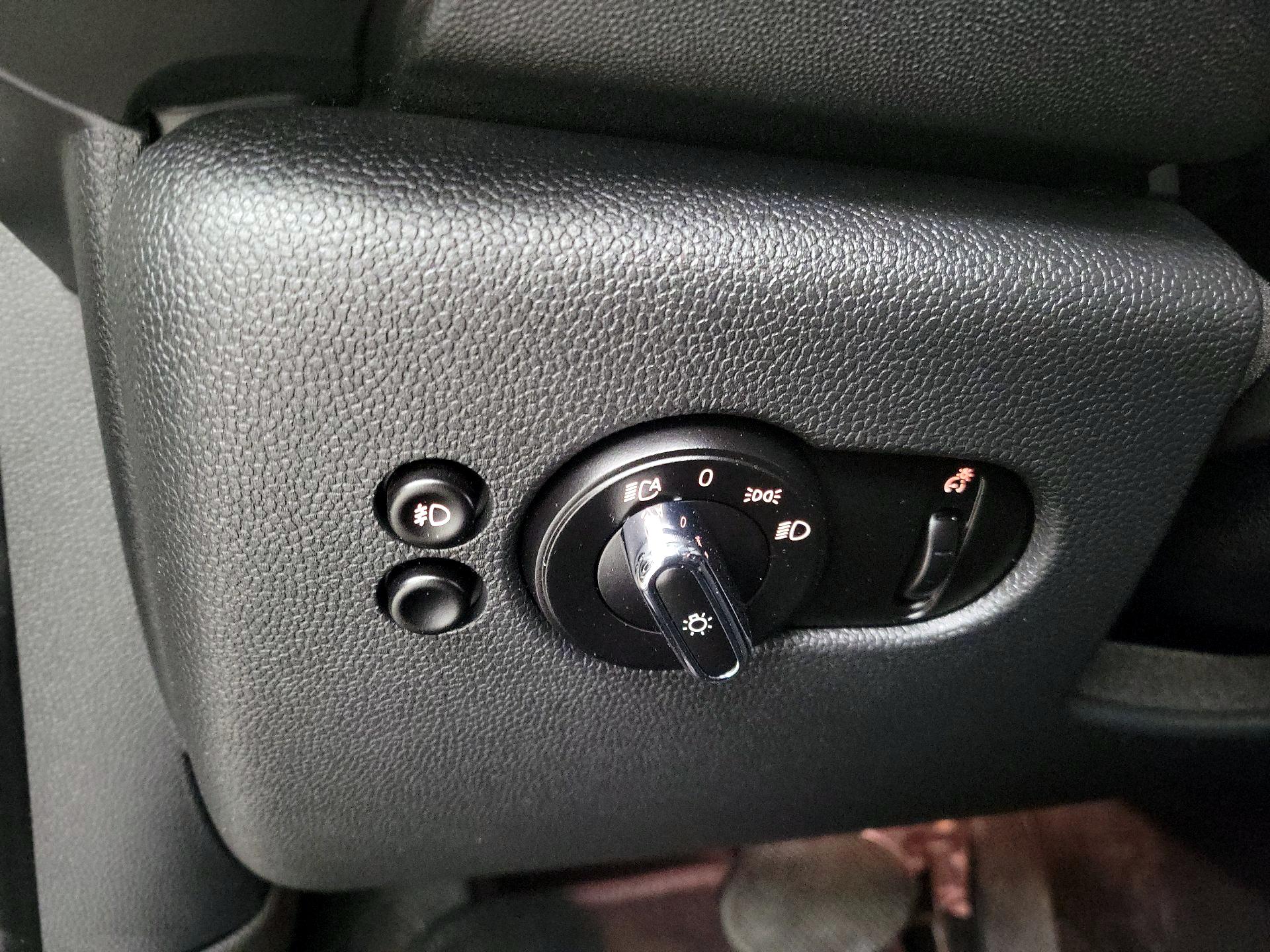 Thumbnail: 2020 MINI Cooper Hardtop - 13