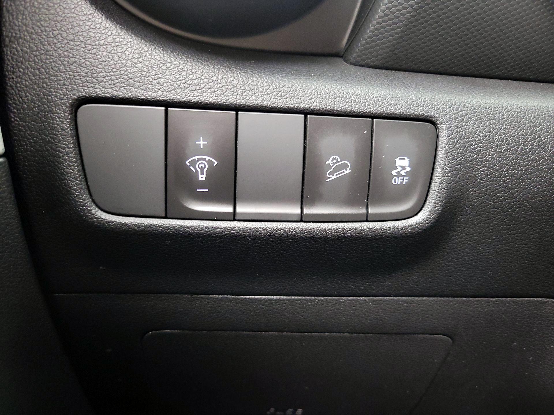 Thumbnail: 2023 Hyundai Kona - 13