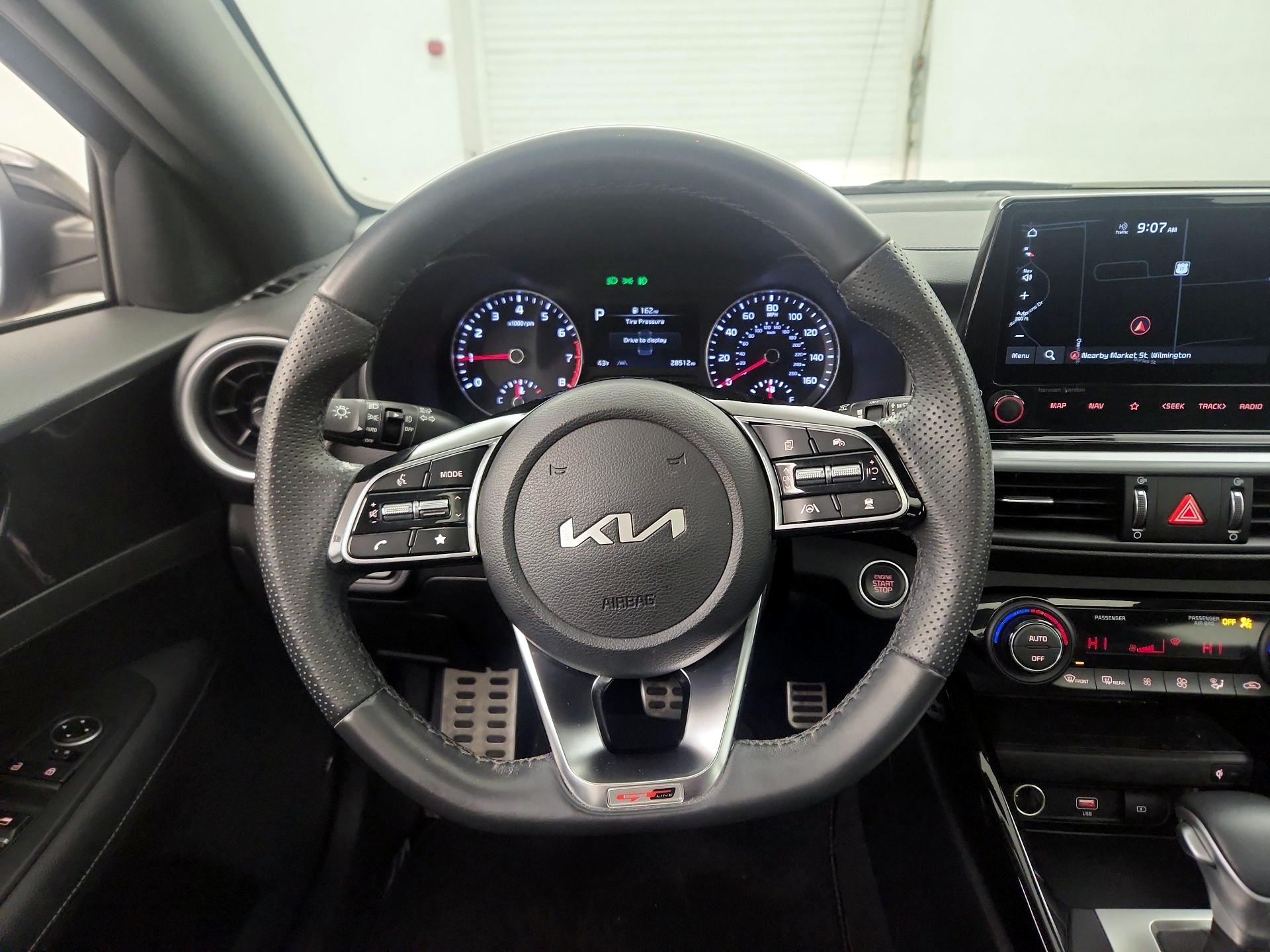 Thumbnail: 2023 Kia Forte - 10