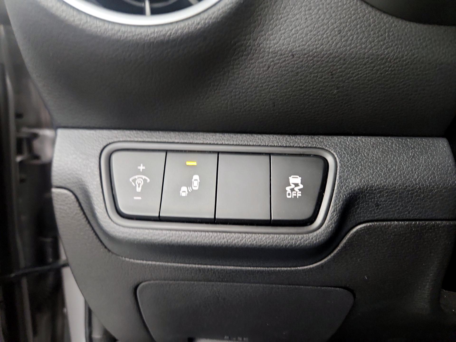 Thumbnail: 2023 Kia Forte - 13