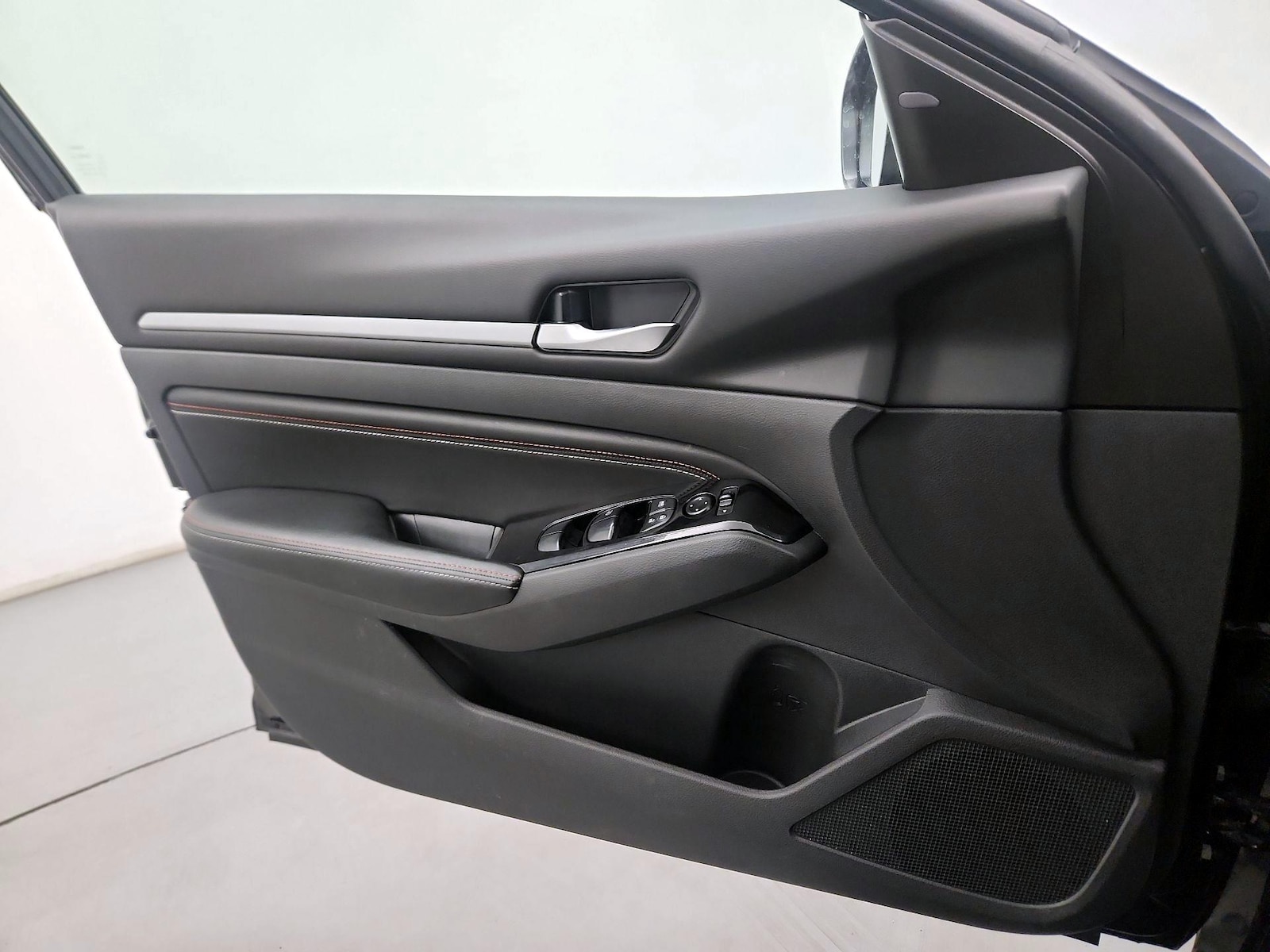 2023 Nissan Altima SR - Photo 13