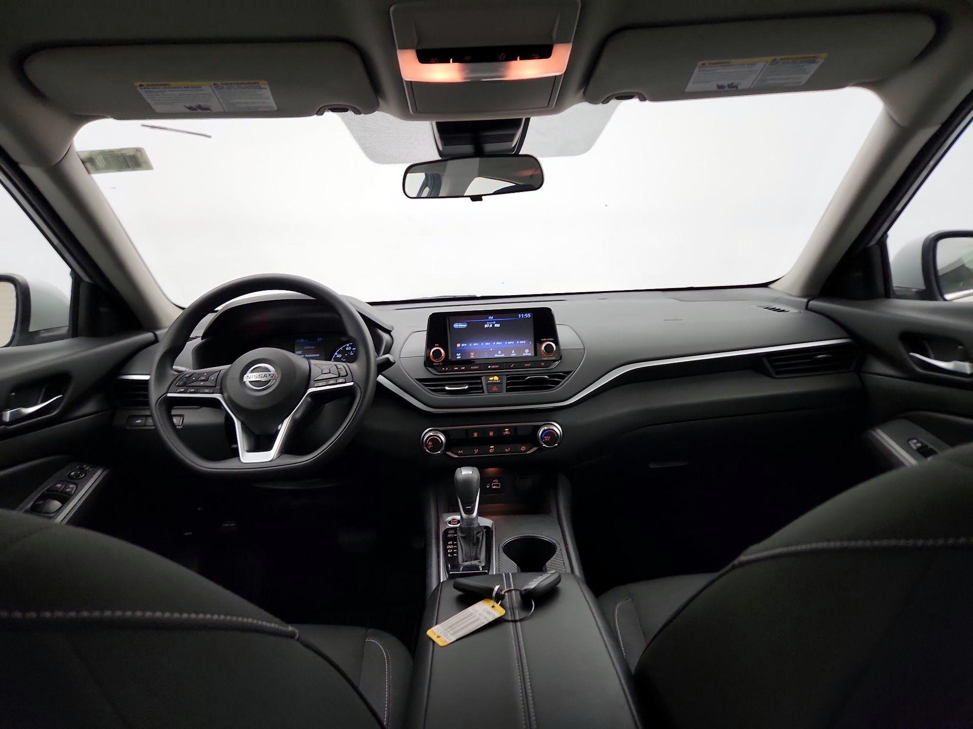 Thumbnail: 2022 Nissan Altima - 9