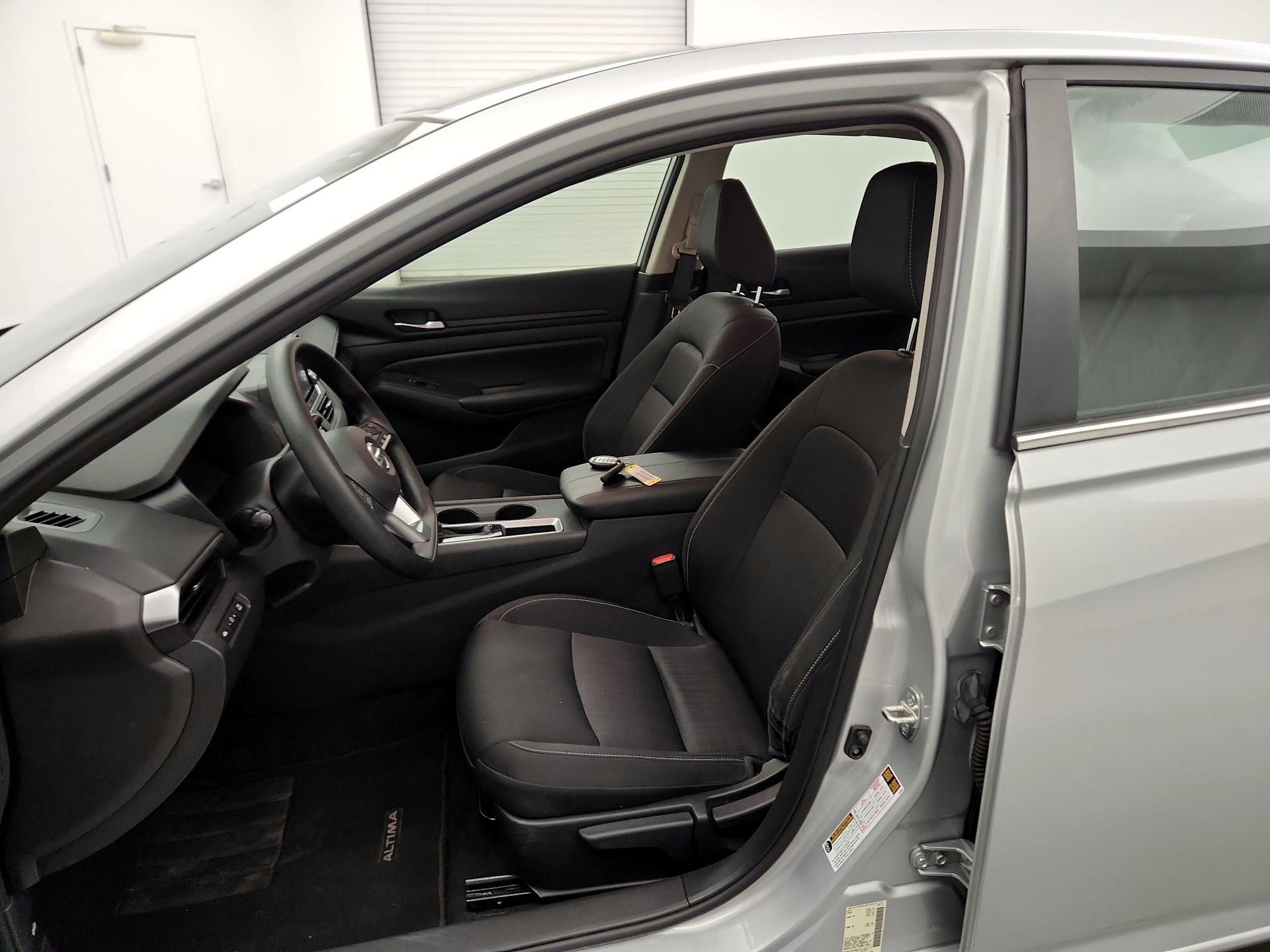 Thumbnail: 2022 Nissan Altima - 11