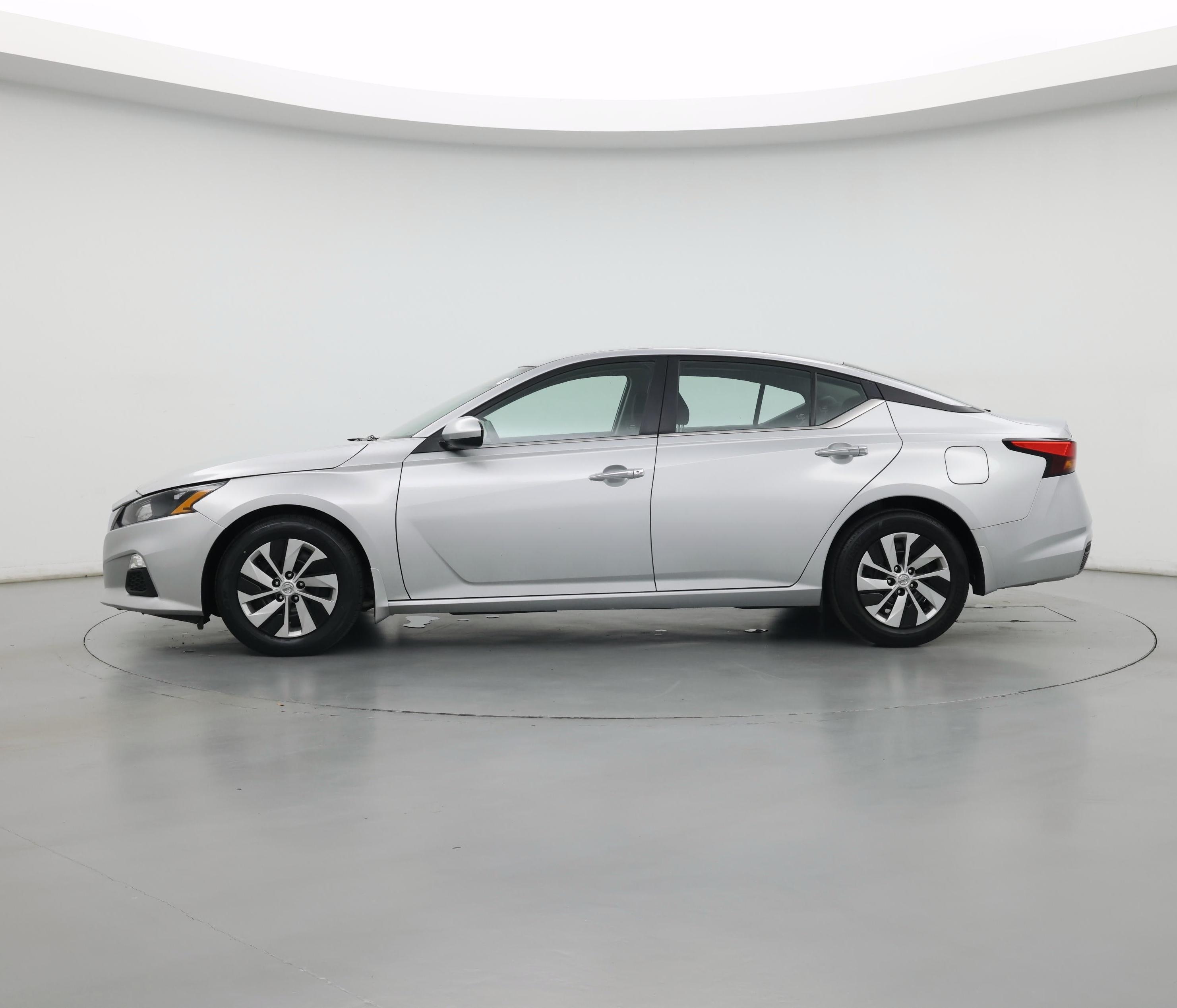 Thumbnail: 2022 Nissan Altima - 3