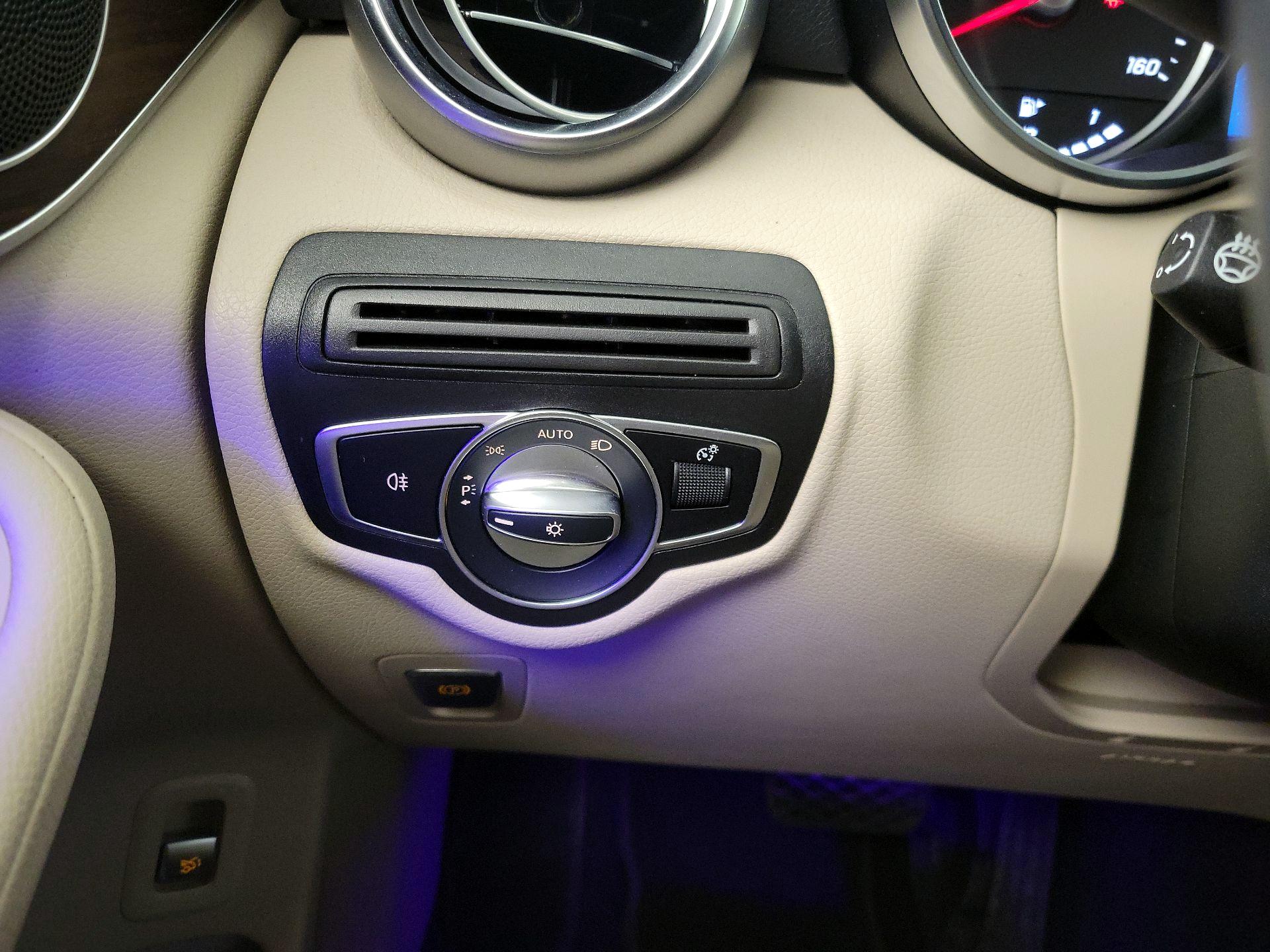 Thumbnail: 2022 Mercedes-Benz GLC - 13