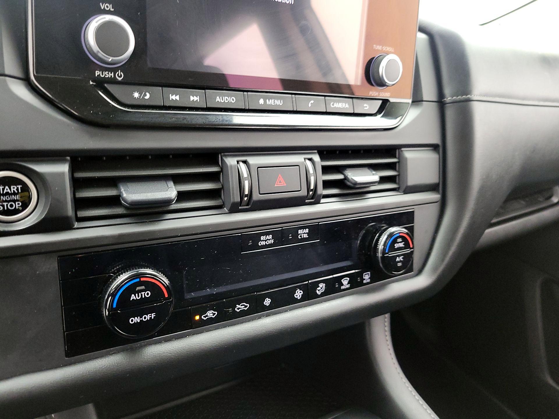 Thumbnail: 2024 Nissan Pathfinder - 16