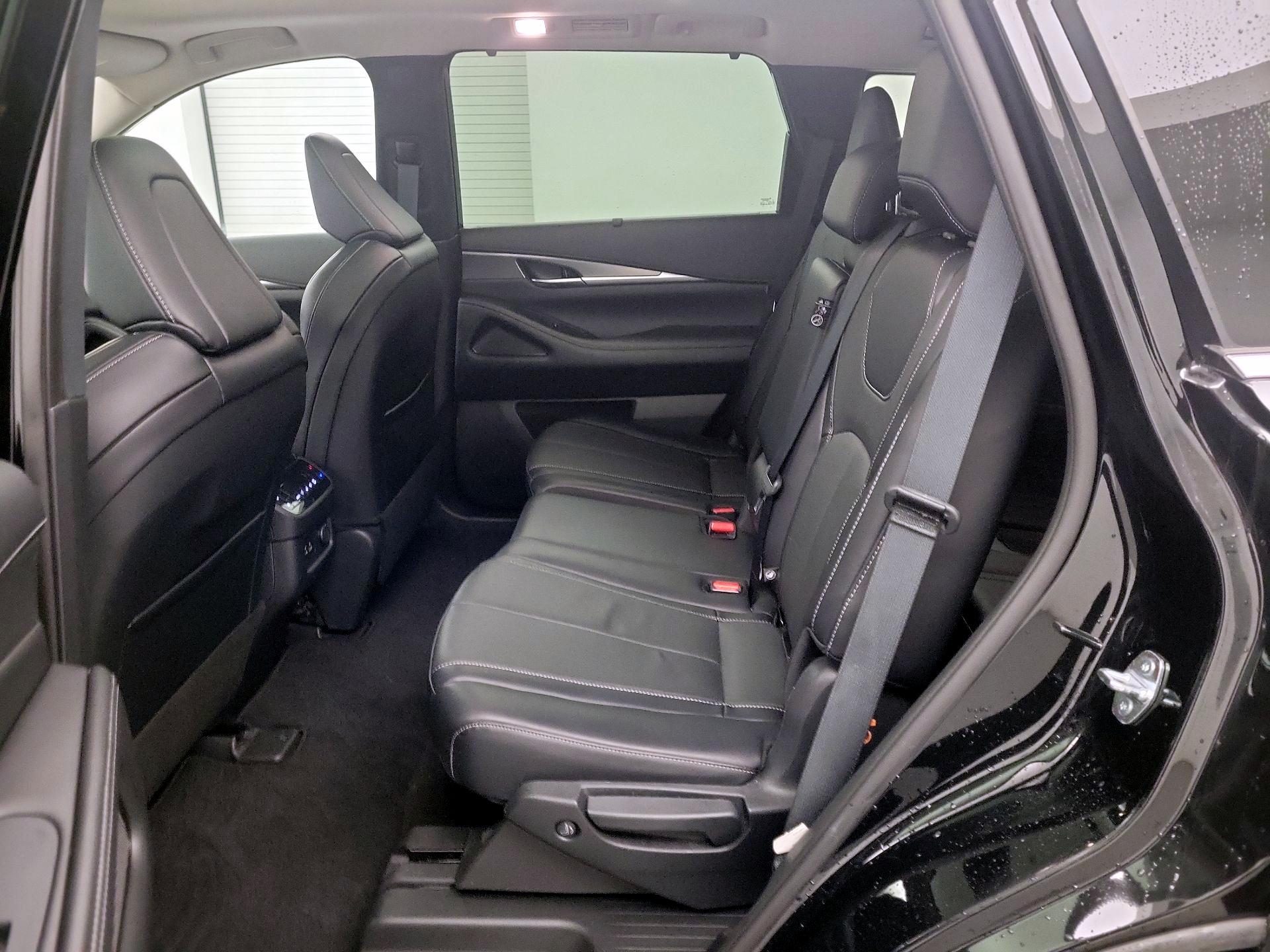 Thumbnail: 2023 INFINITI QX60 - 19