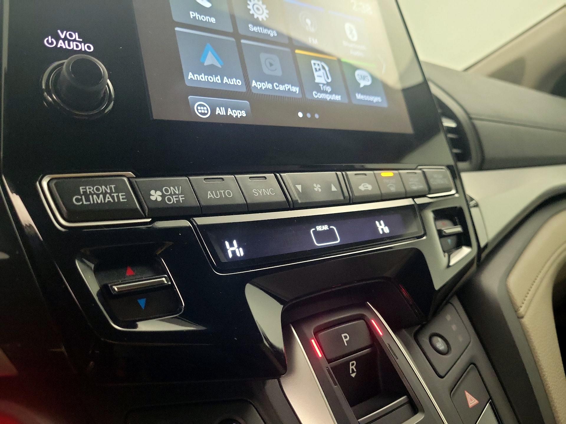 Thumbnail: 2023 Honda Odyssey - 16