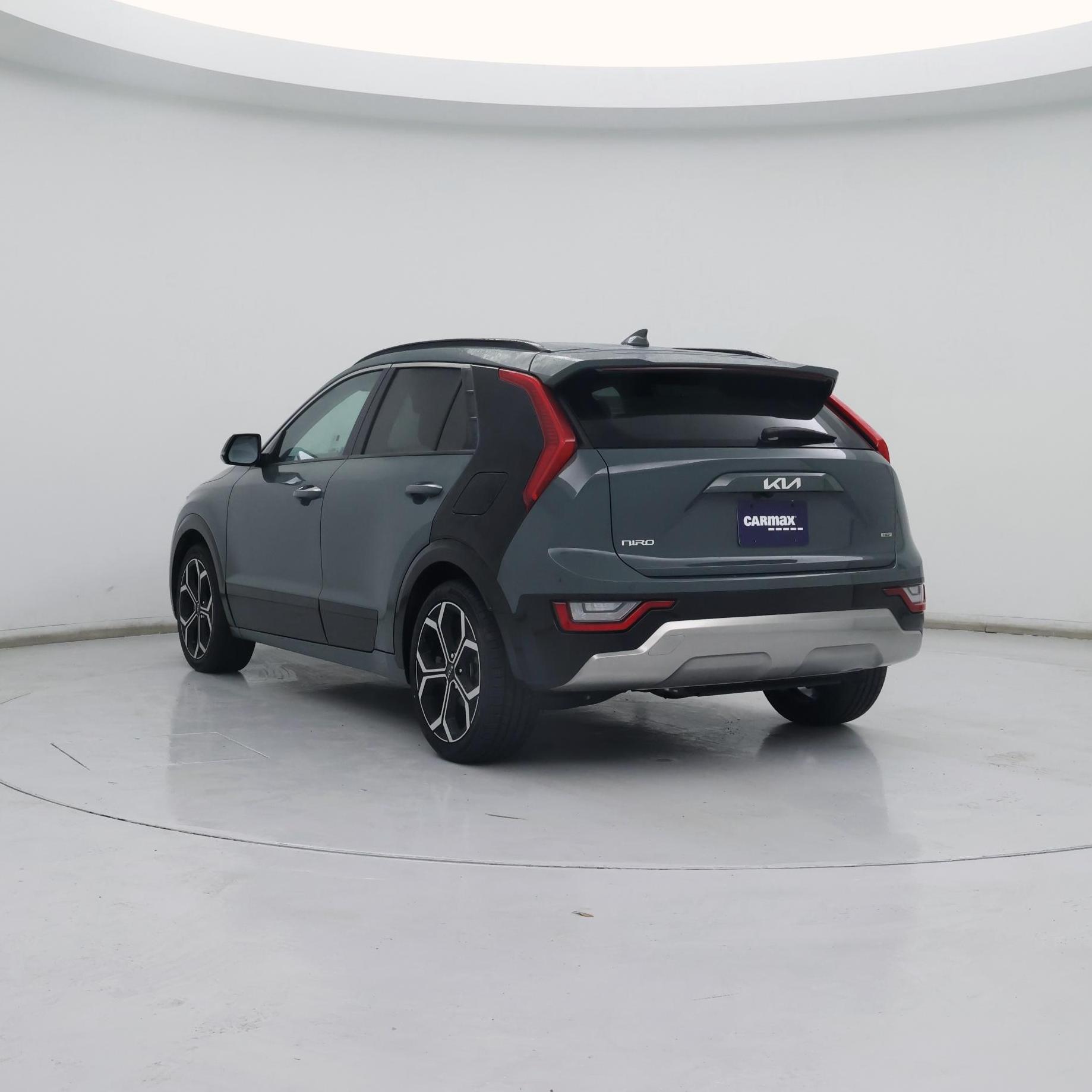 Thumbnail: 2023 Kia Niro - 2