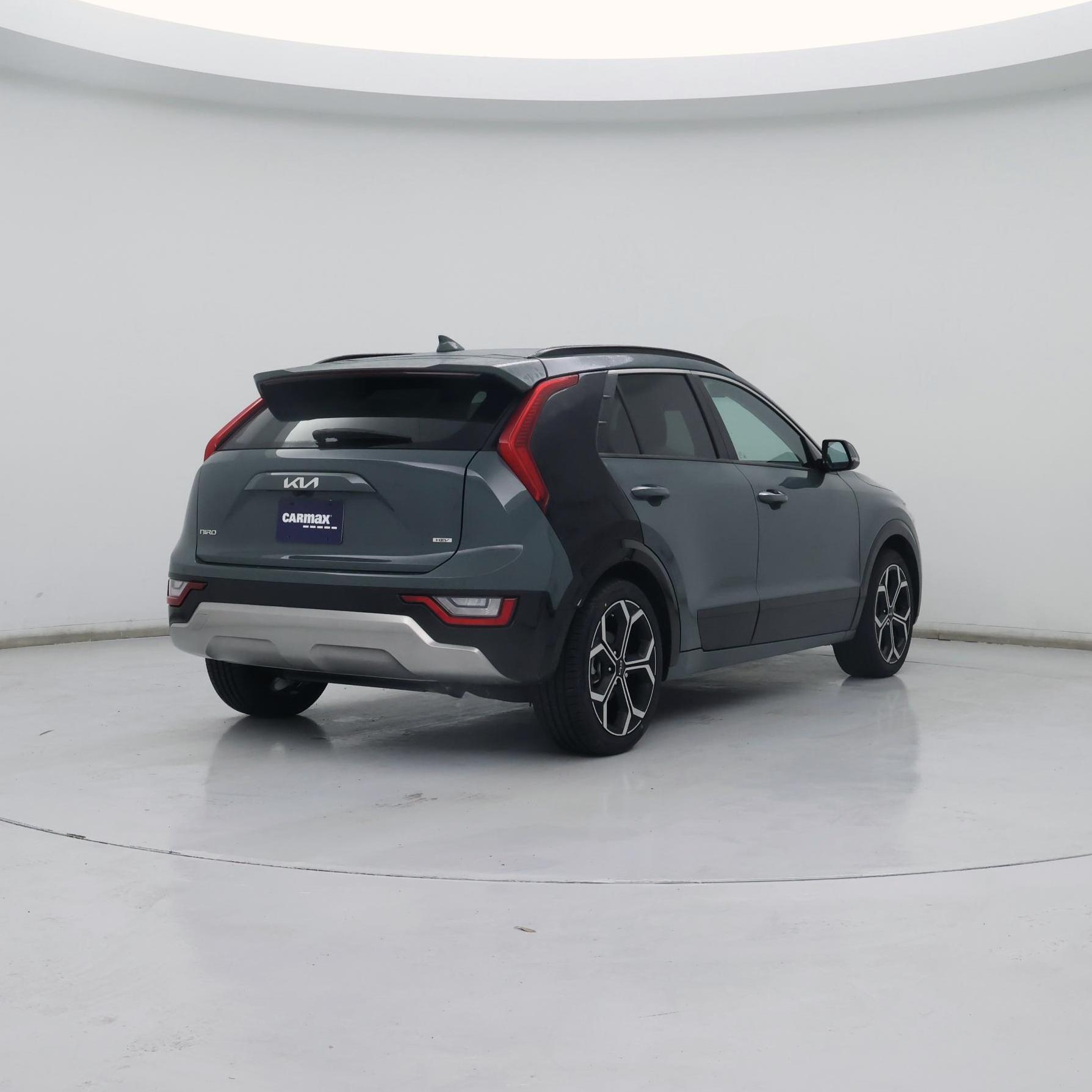 Thumbnail: 2023 Kia Niro - 8