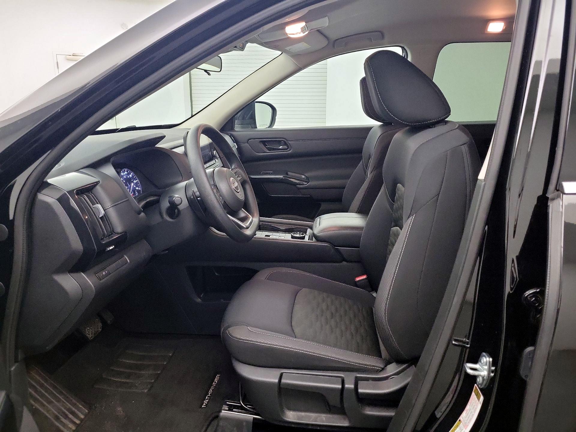 Thumbnail: 2024 Nissan Pathfinder - 9