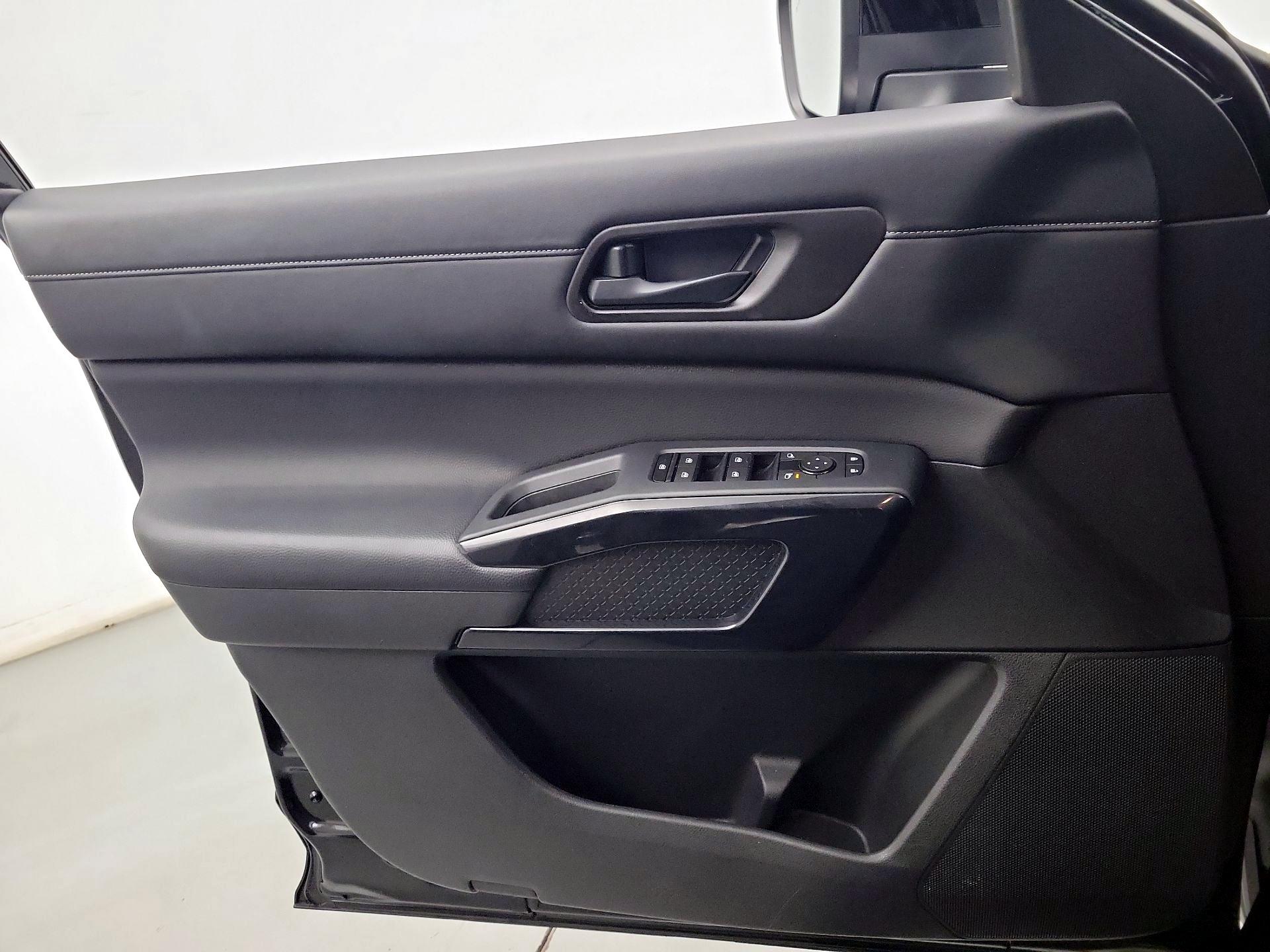 Thumbnail: 2024 Nissan Pathfinder - 10