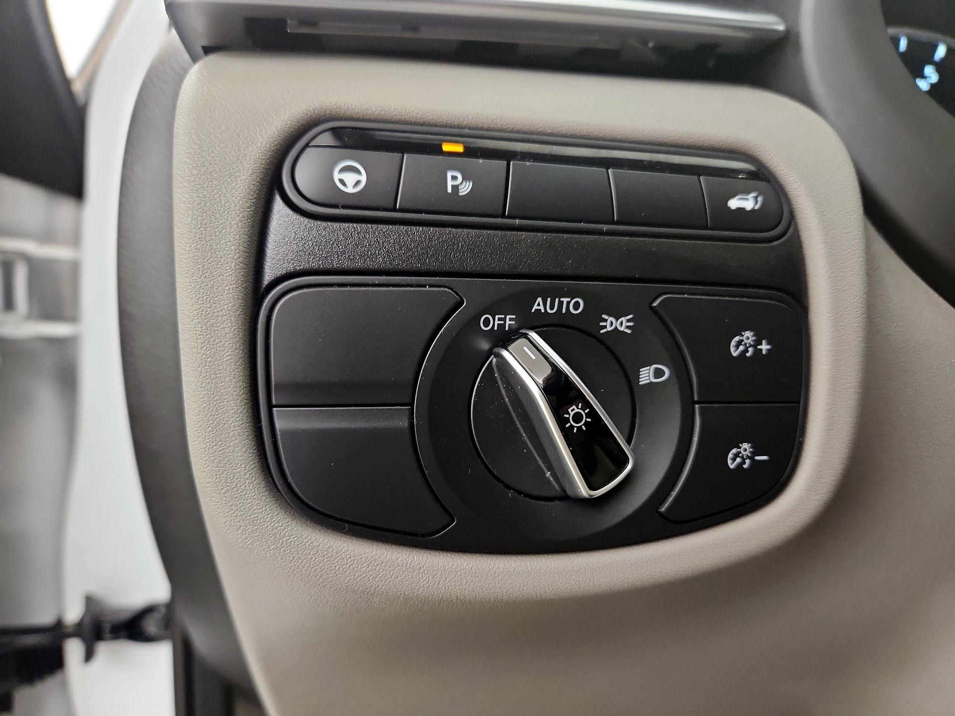 Thumbnail: 2023 INFINITI QX50 - 13