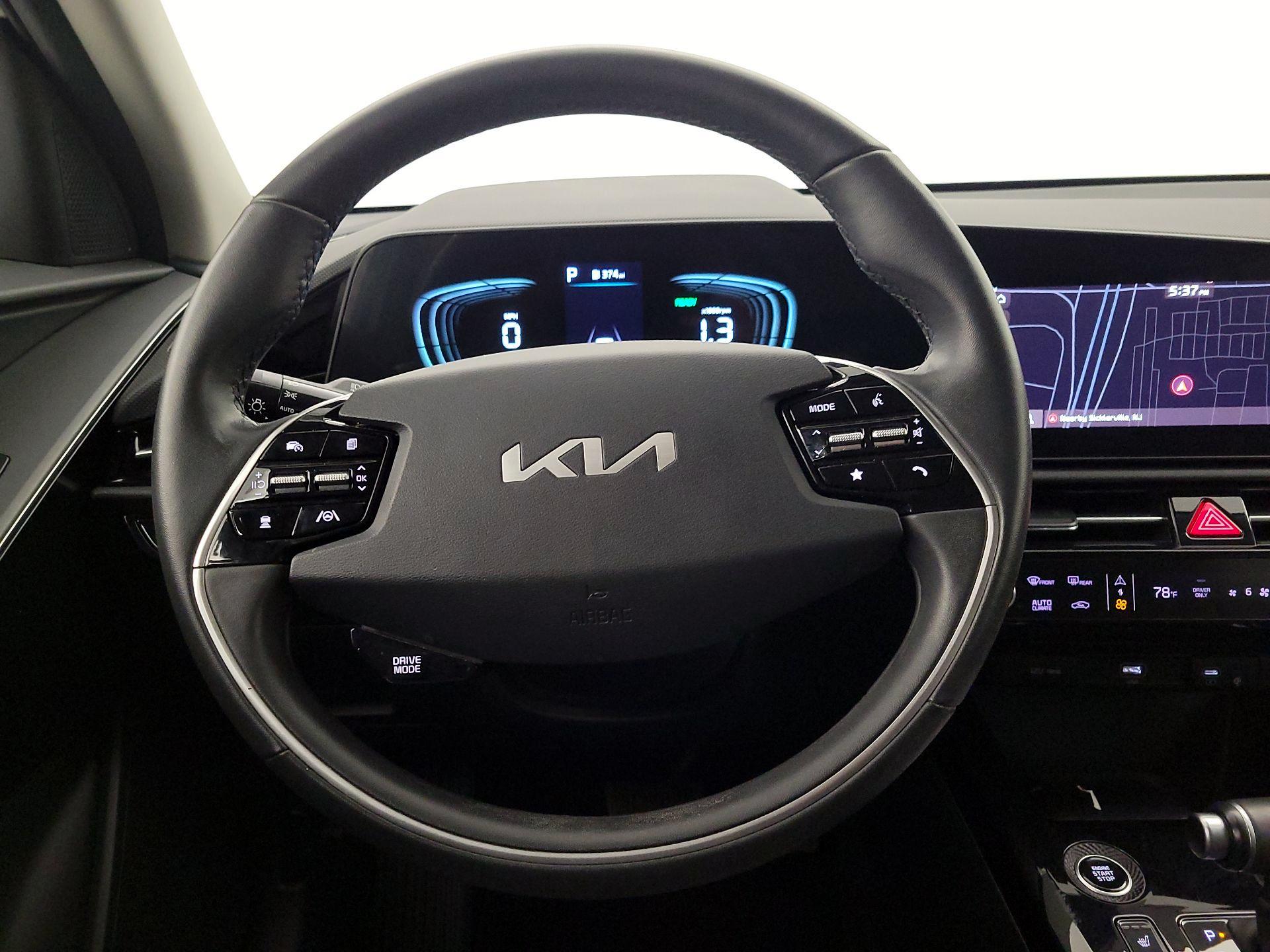 Thumbnail: 2023 Kia Niro - 10