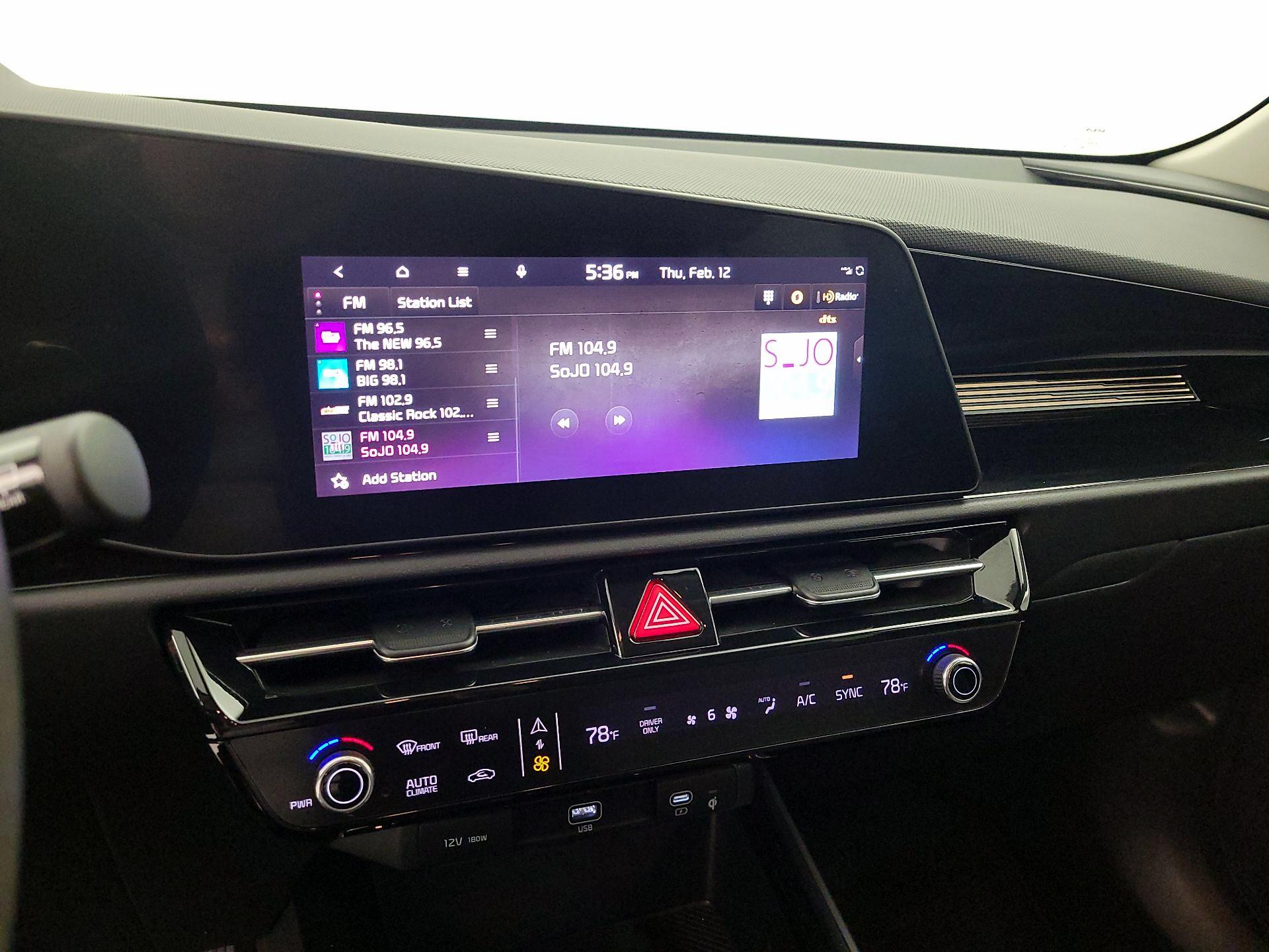 Thumbnail: 2023 Kia Niro - 16