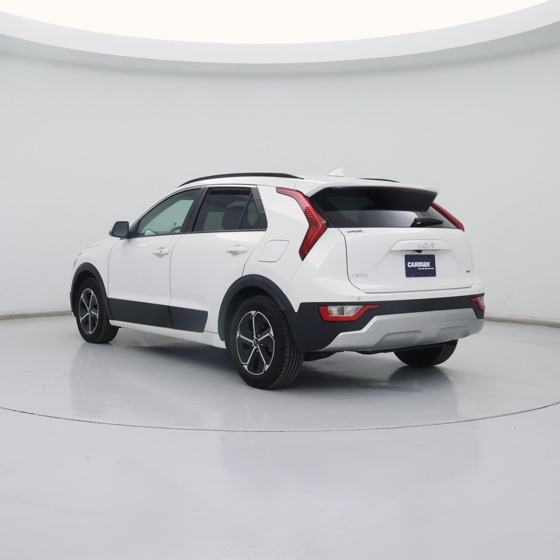 Thumbnail: 2023 Kia Niro - 2