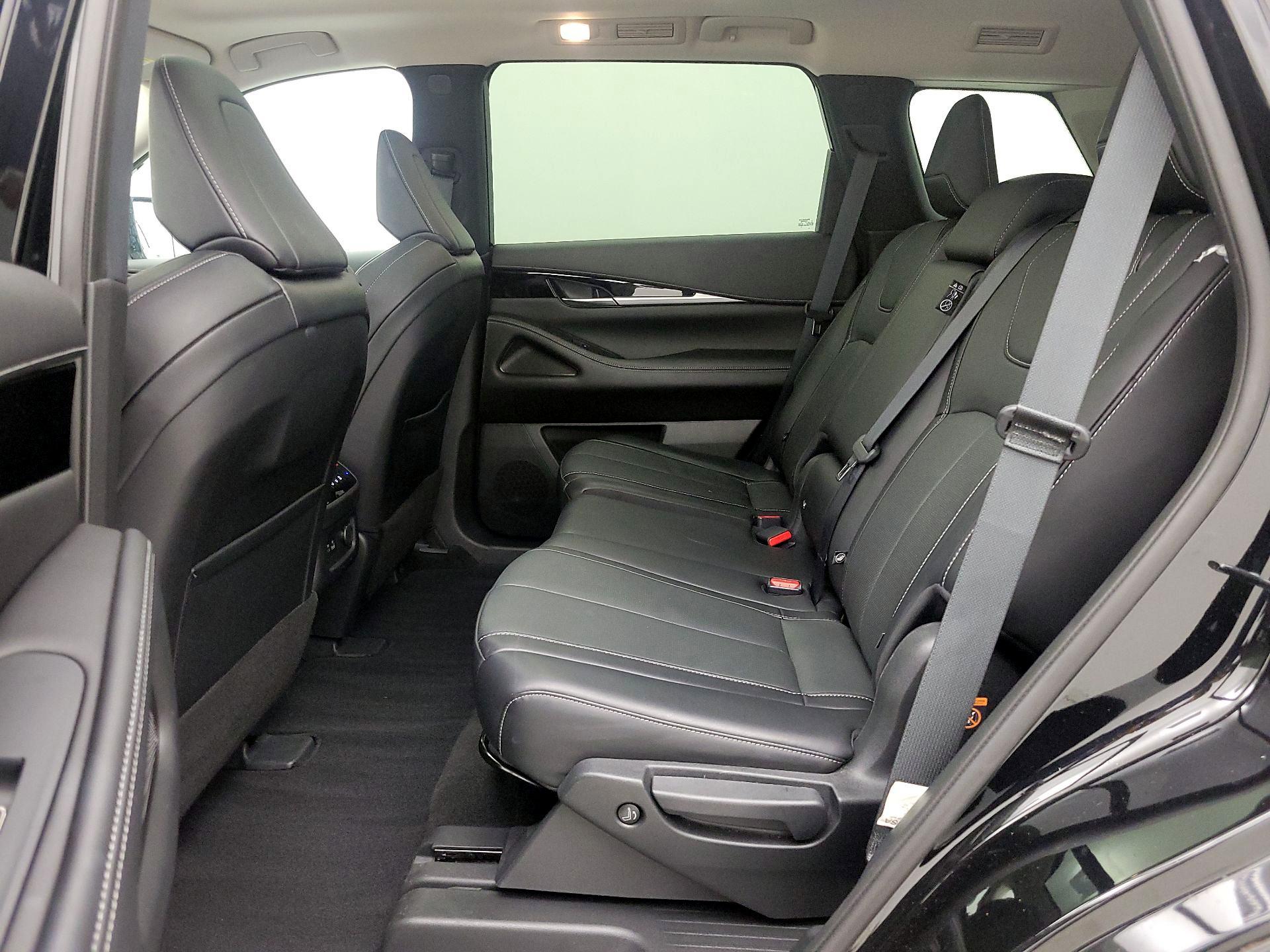 Thumbnail: 2023 INFINITI QX60 - 20