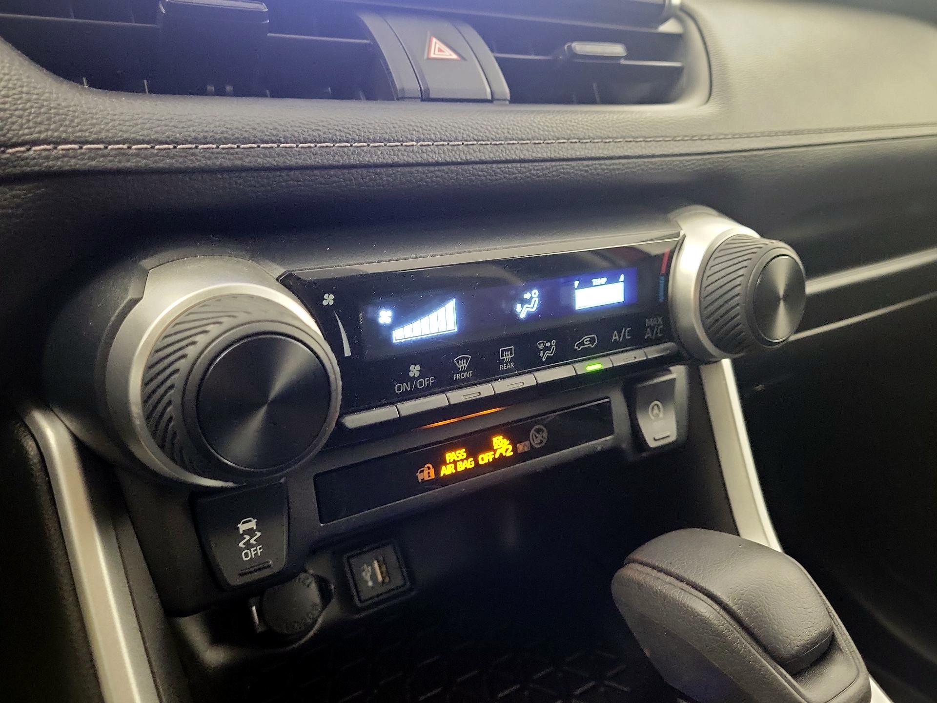 Thumbnail: 2023 Toyota RAV4 - 16