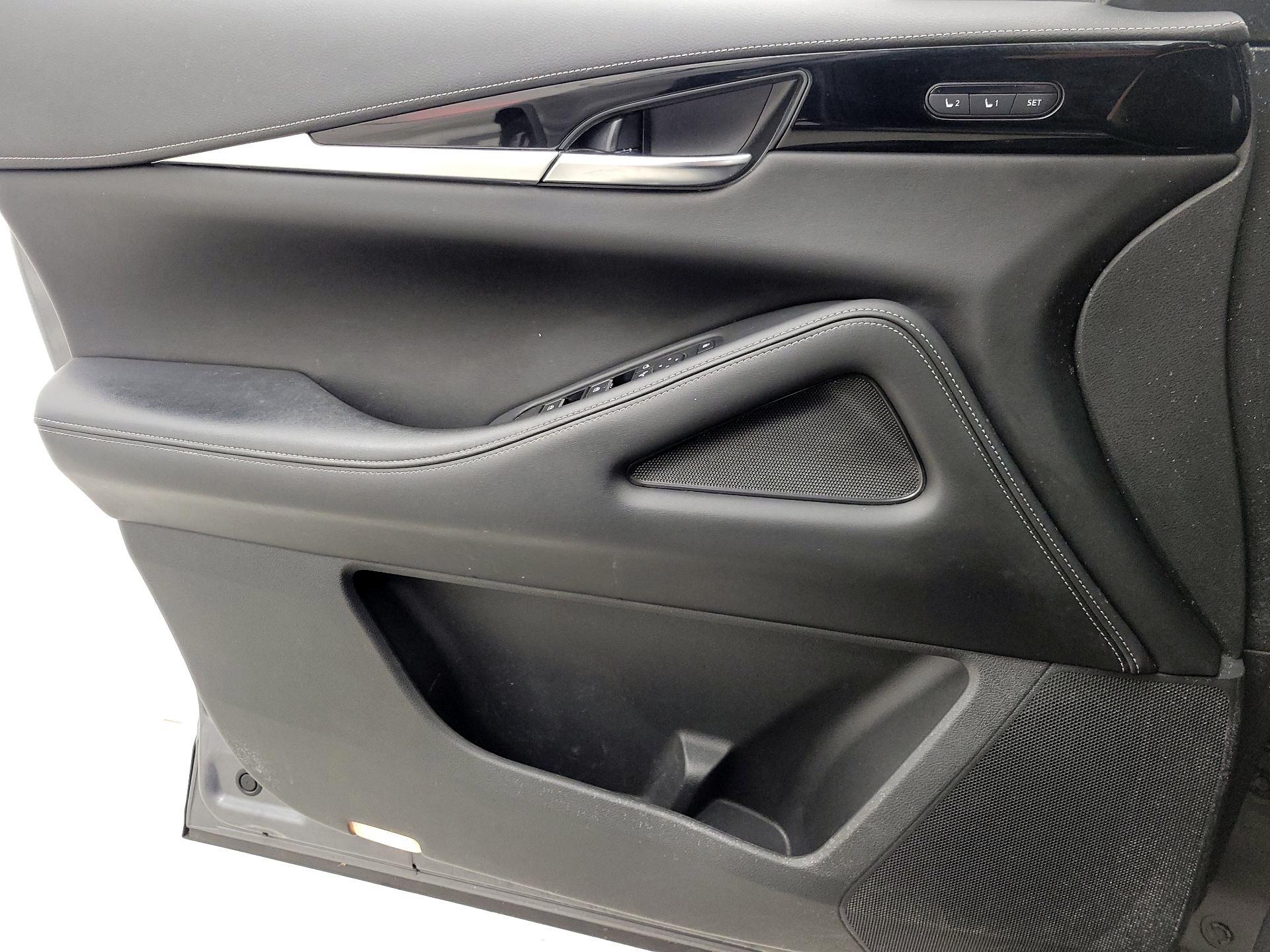 Thumbnail: 2023 INFINITI QX60 - 12