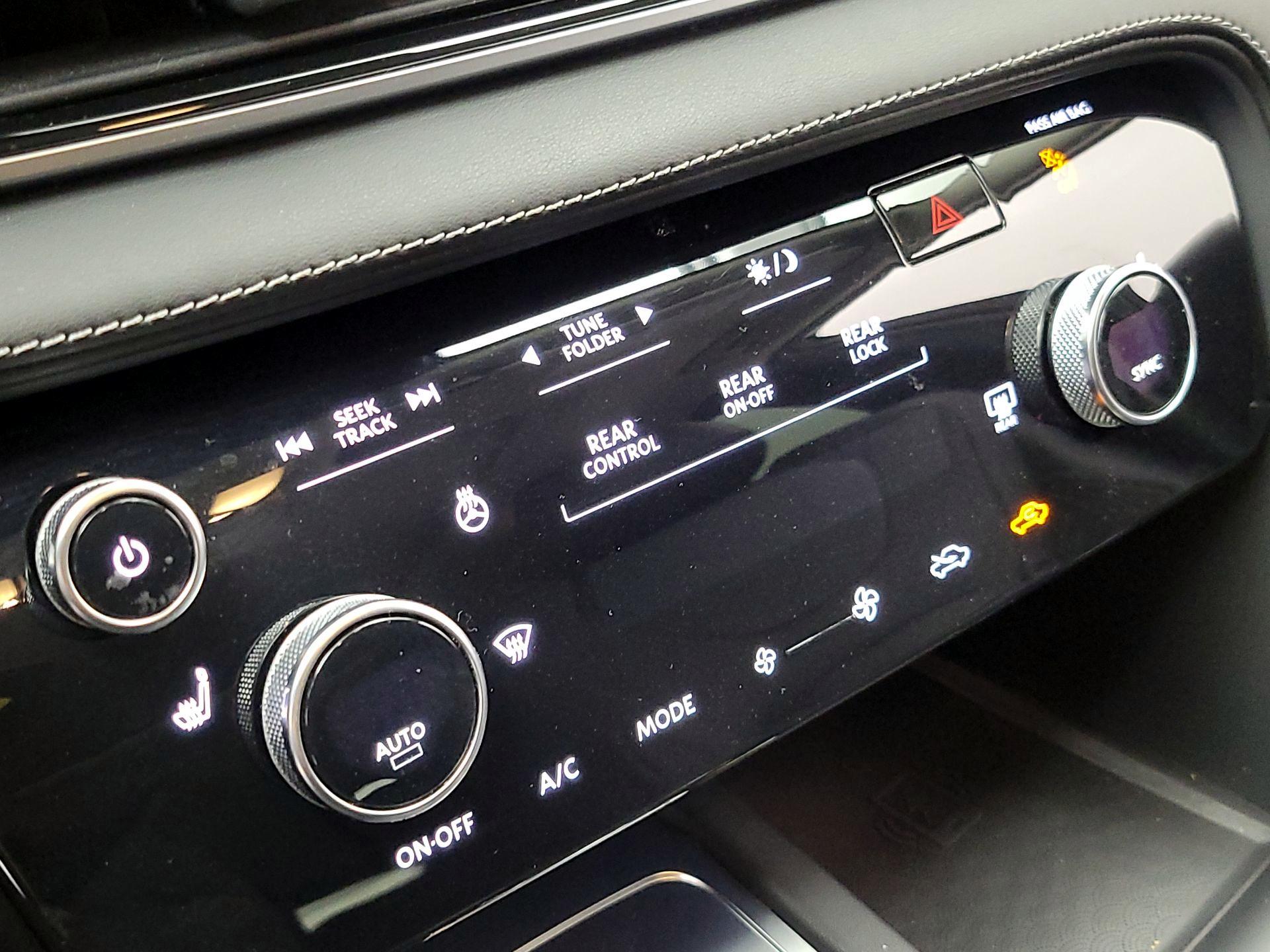 Thumbnail: 2023 INFINITI QX60 - 15